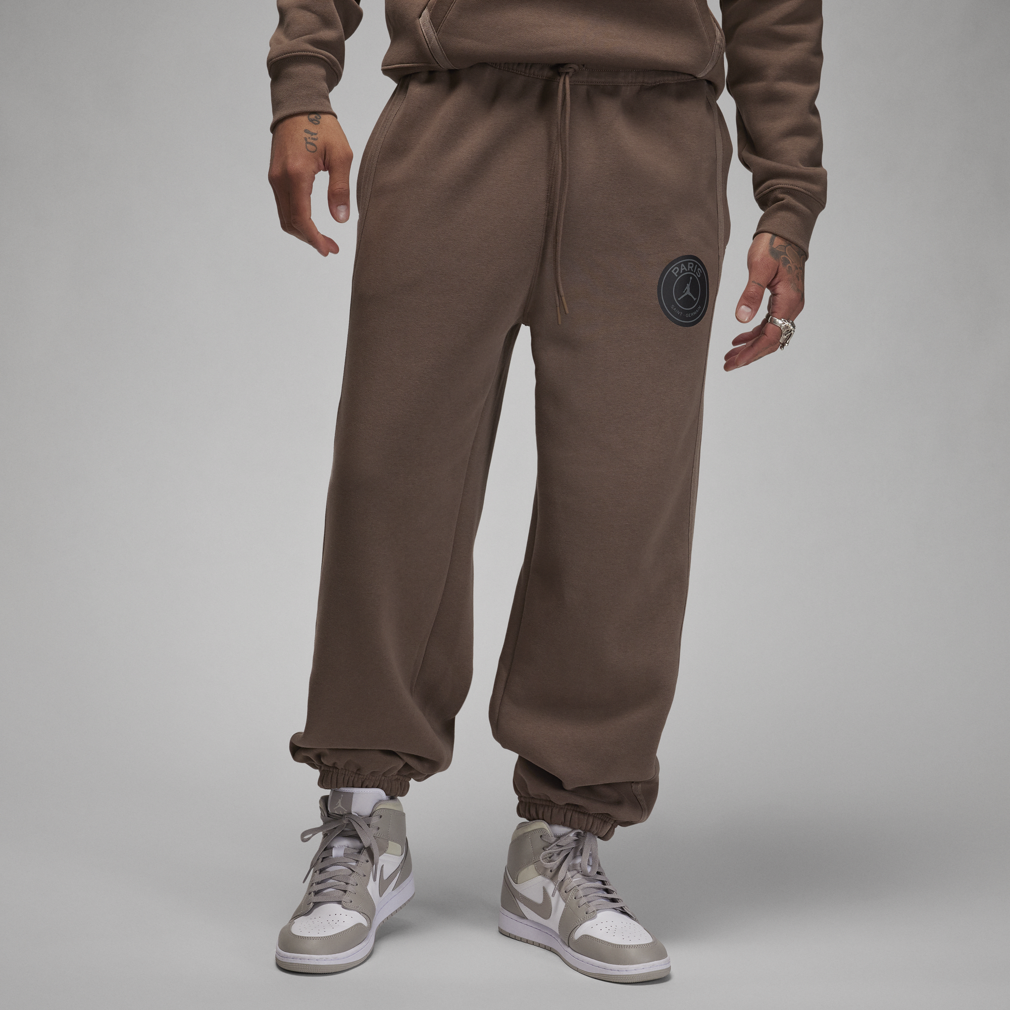 Nike psg track pants hotsell