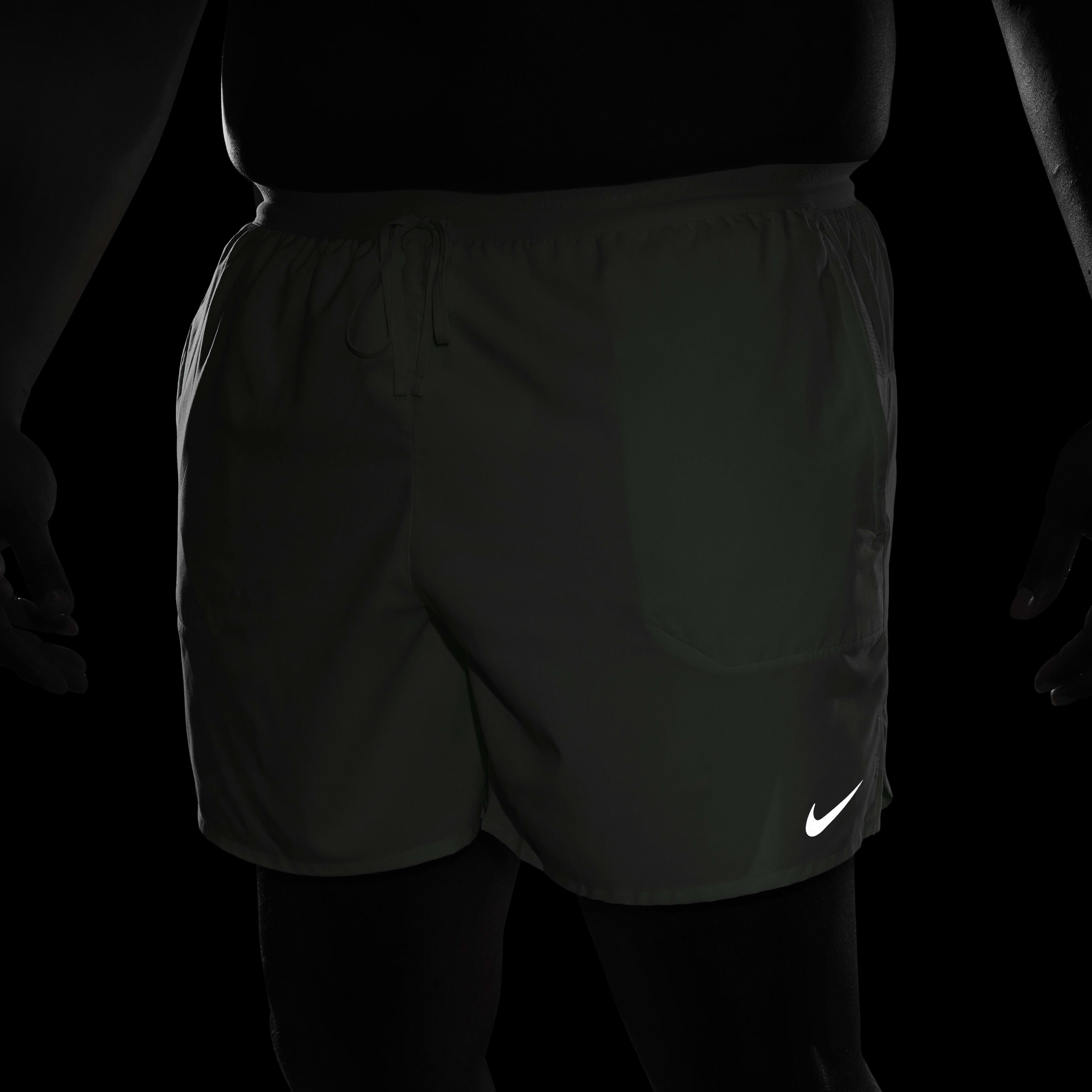 Nike Stride image number 18