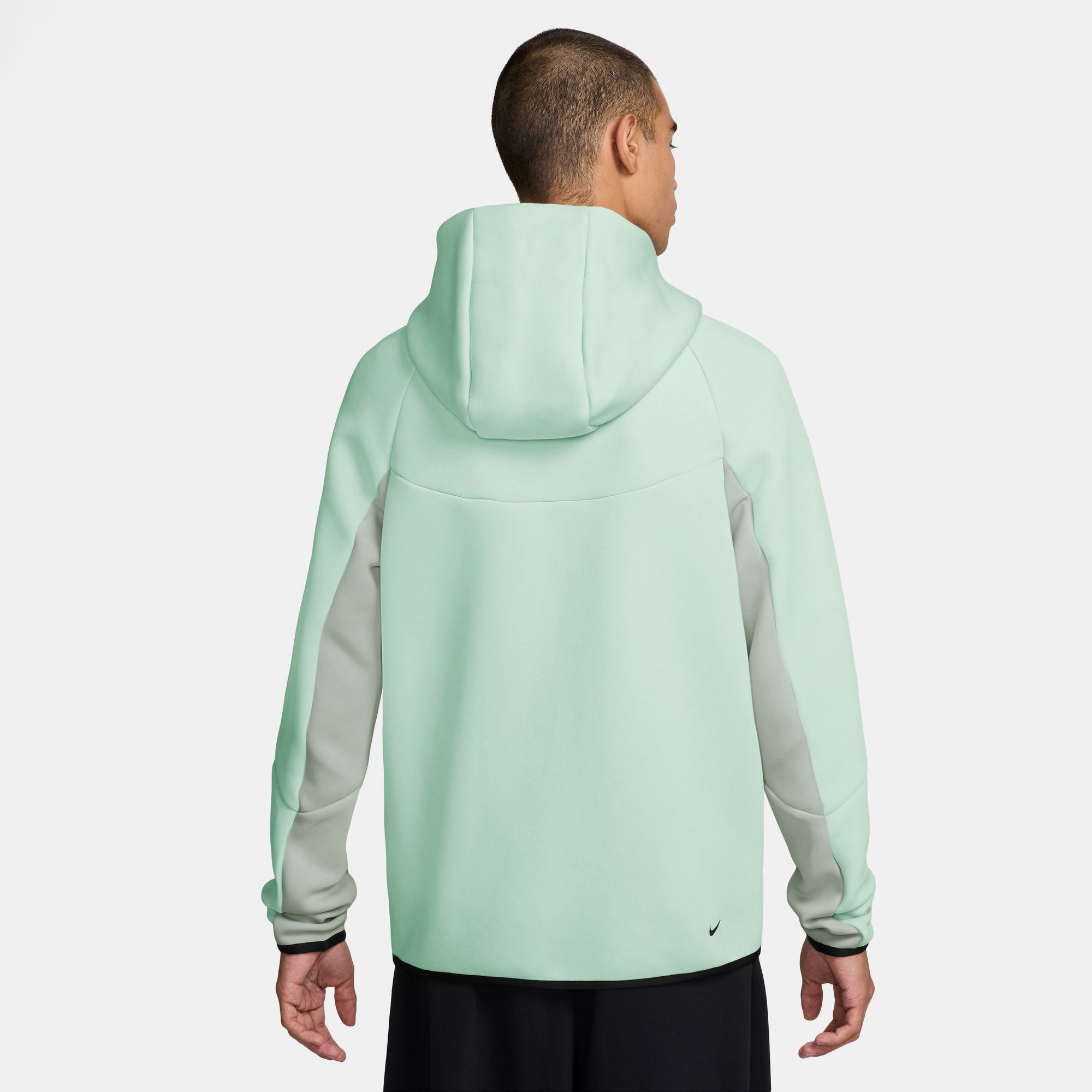 Nike Tech image number 1