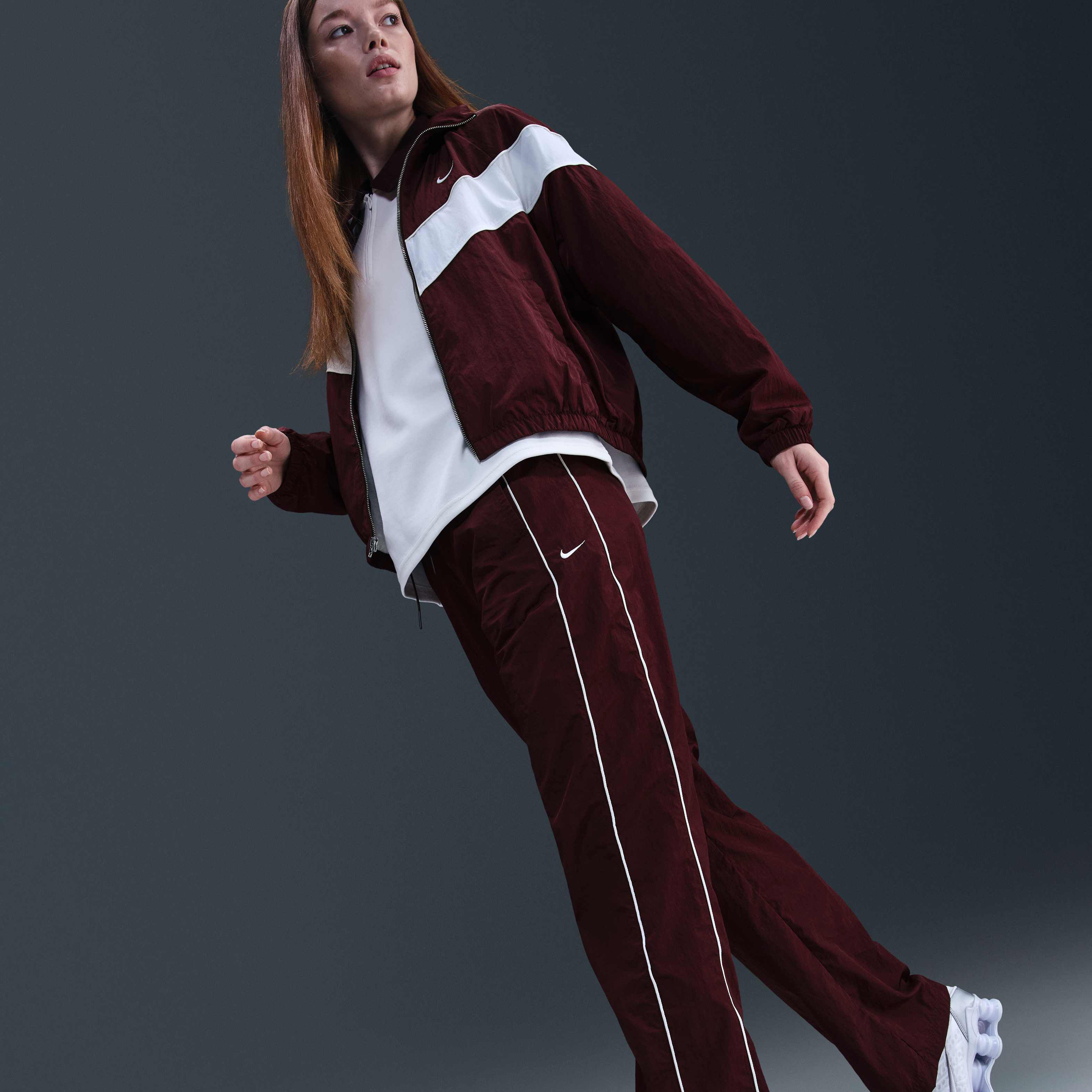 Nike Windrunner image number 4