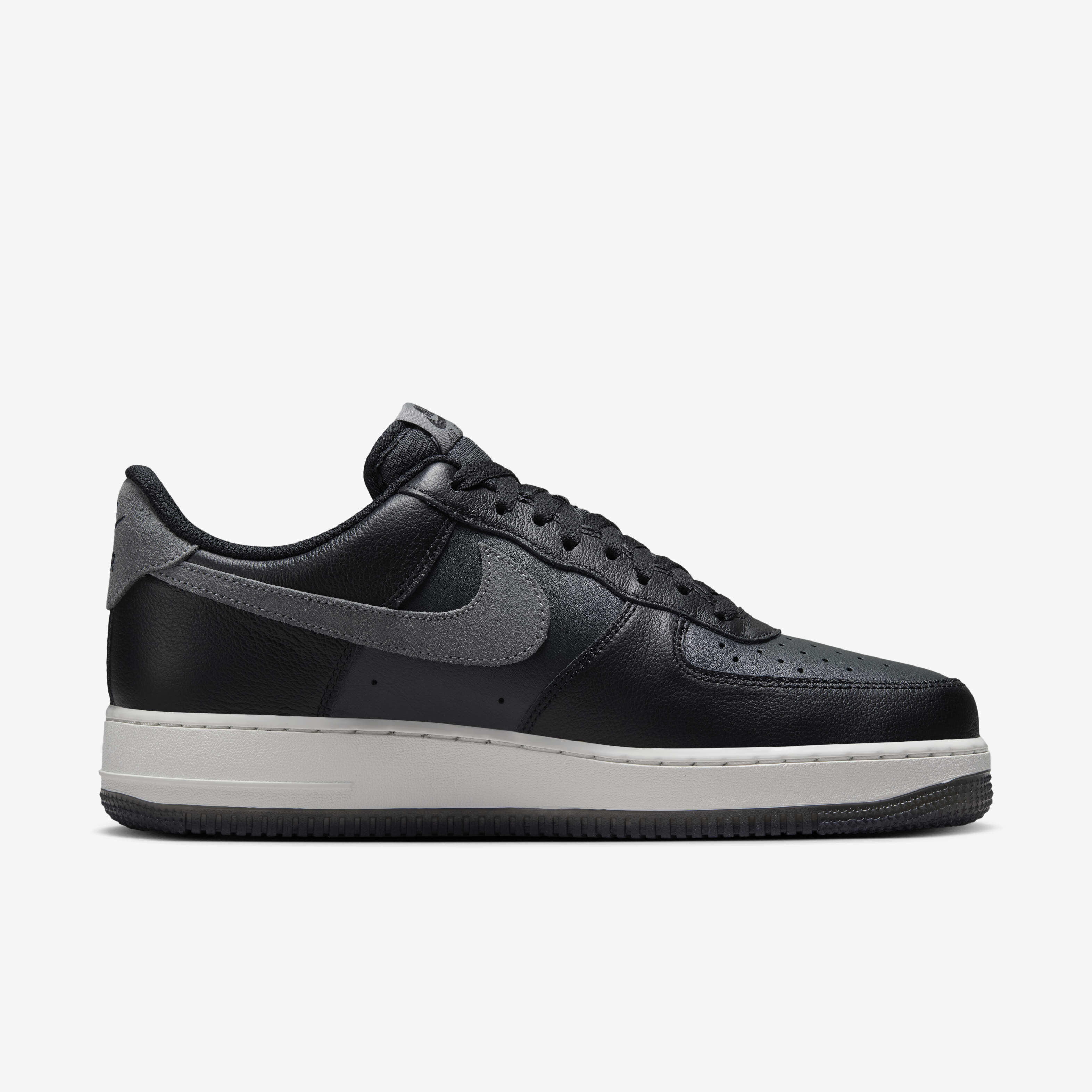 Air force 1 7 qs black on sale