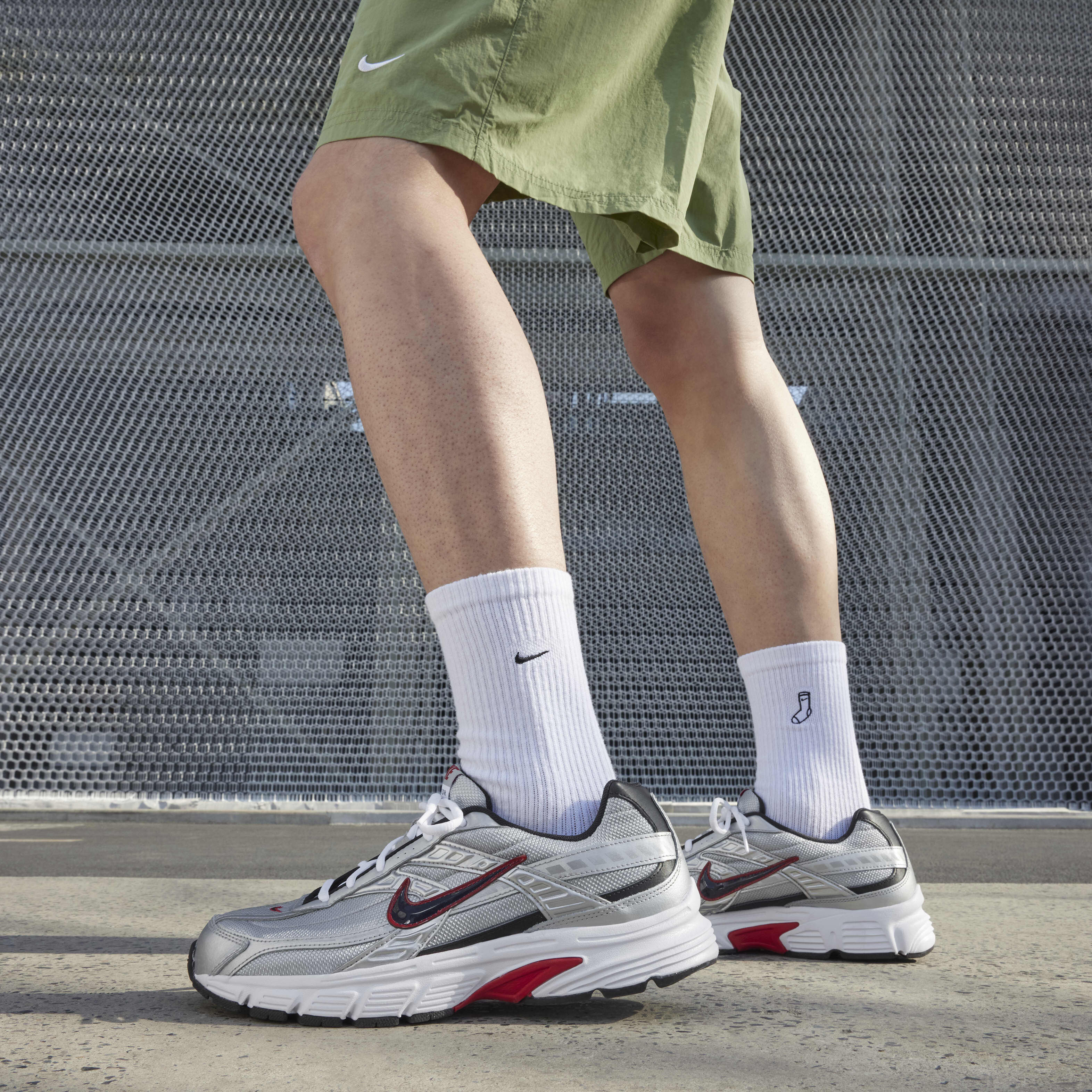 Nike shoes initiator discount