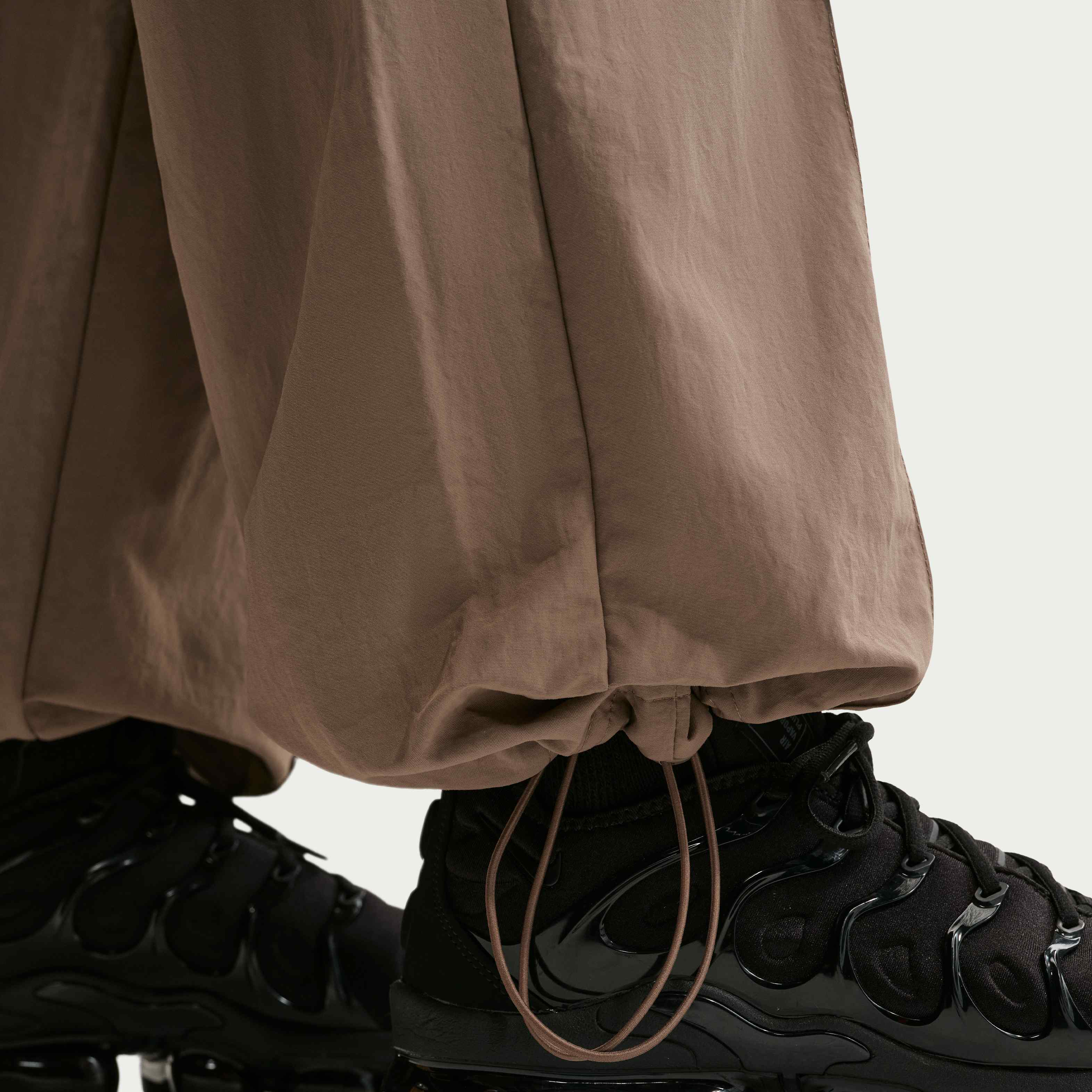 نايكي سبورتسوير ايفريثنج ووفنز image number 5