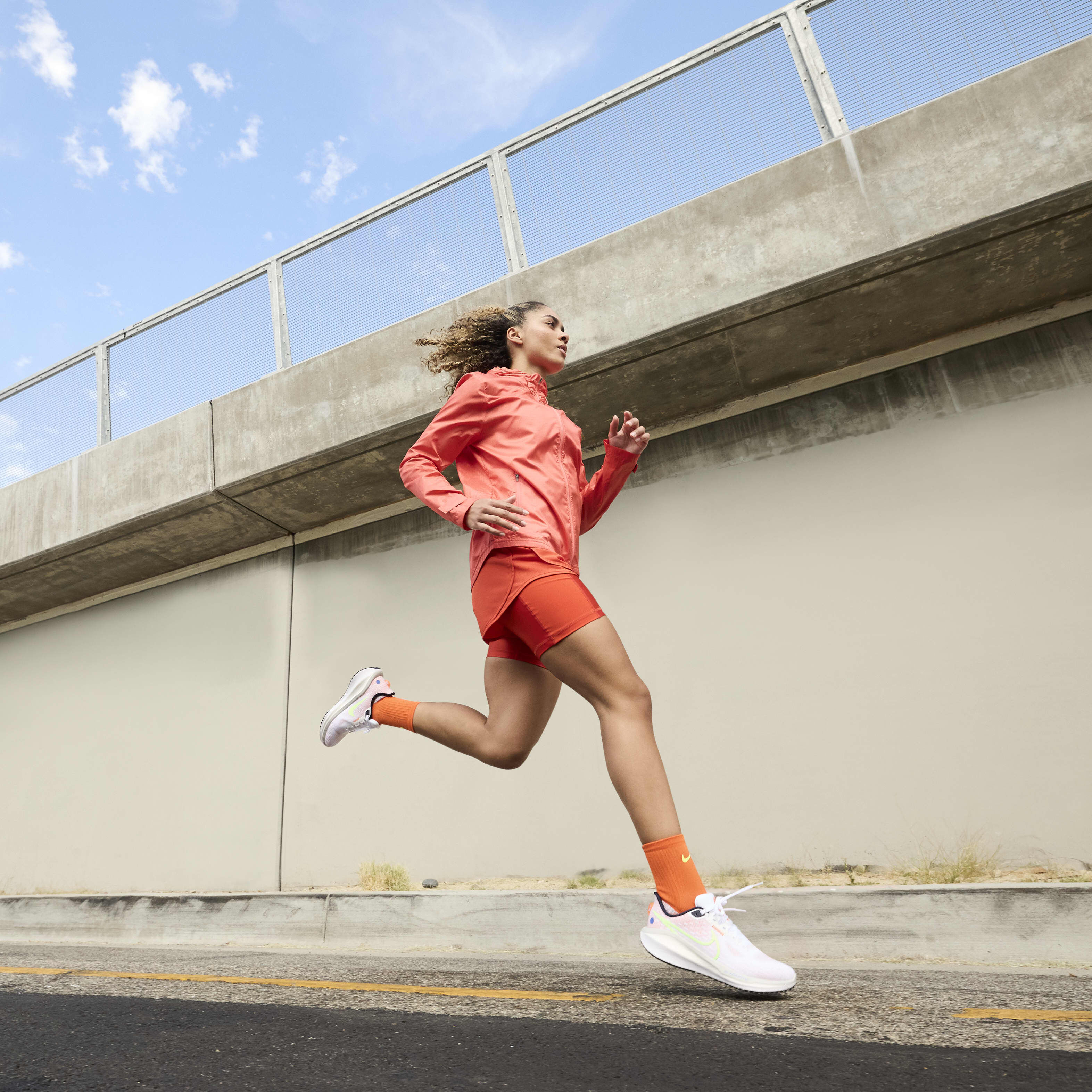 Buy Nike Vomero 17 Women s Road Running Shoes Nike Saudi Official