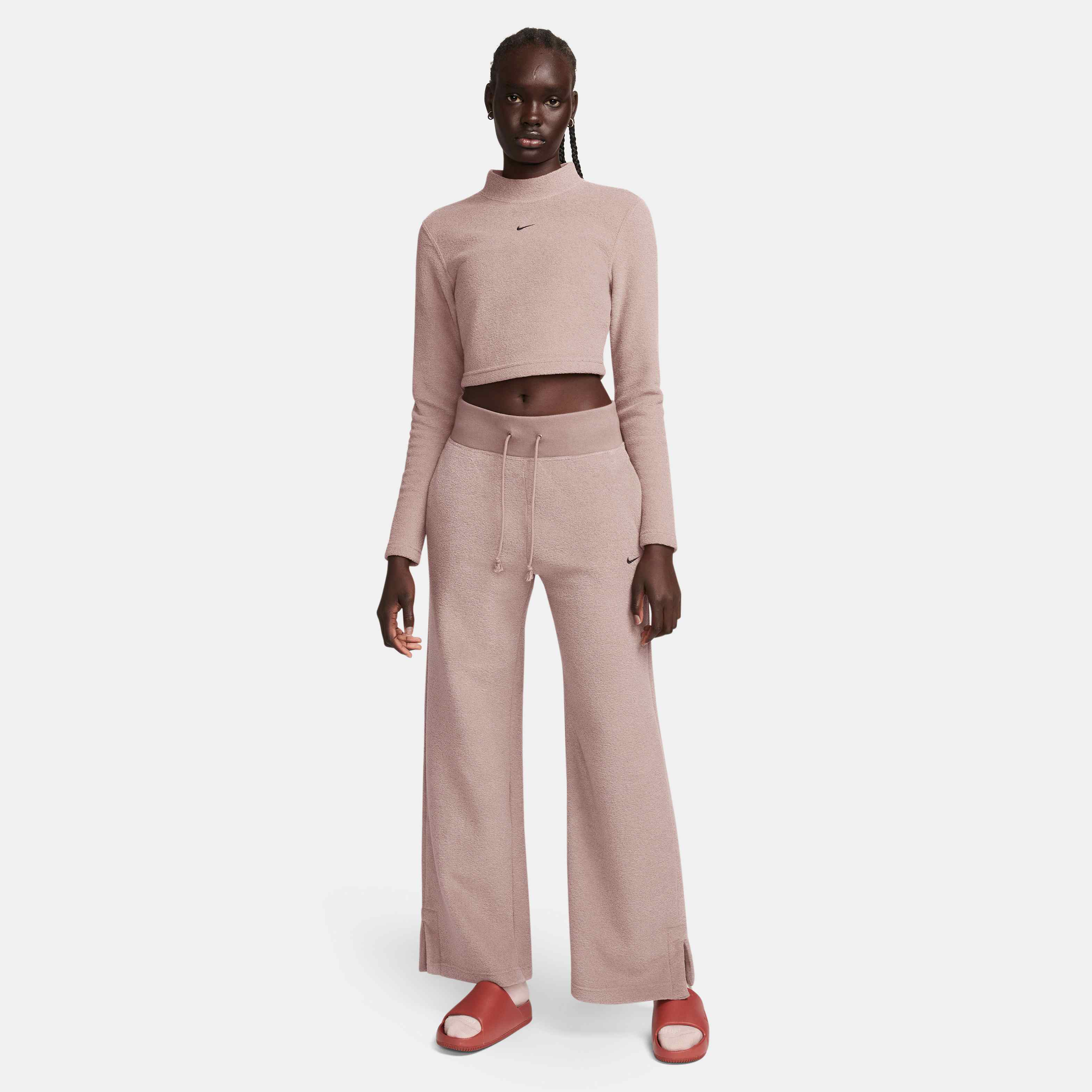 نايكي سبورتسوير فينكس بلش image number 4