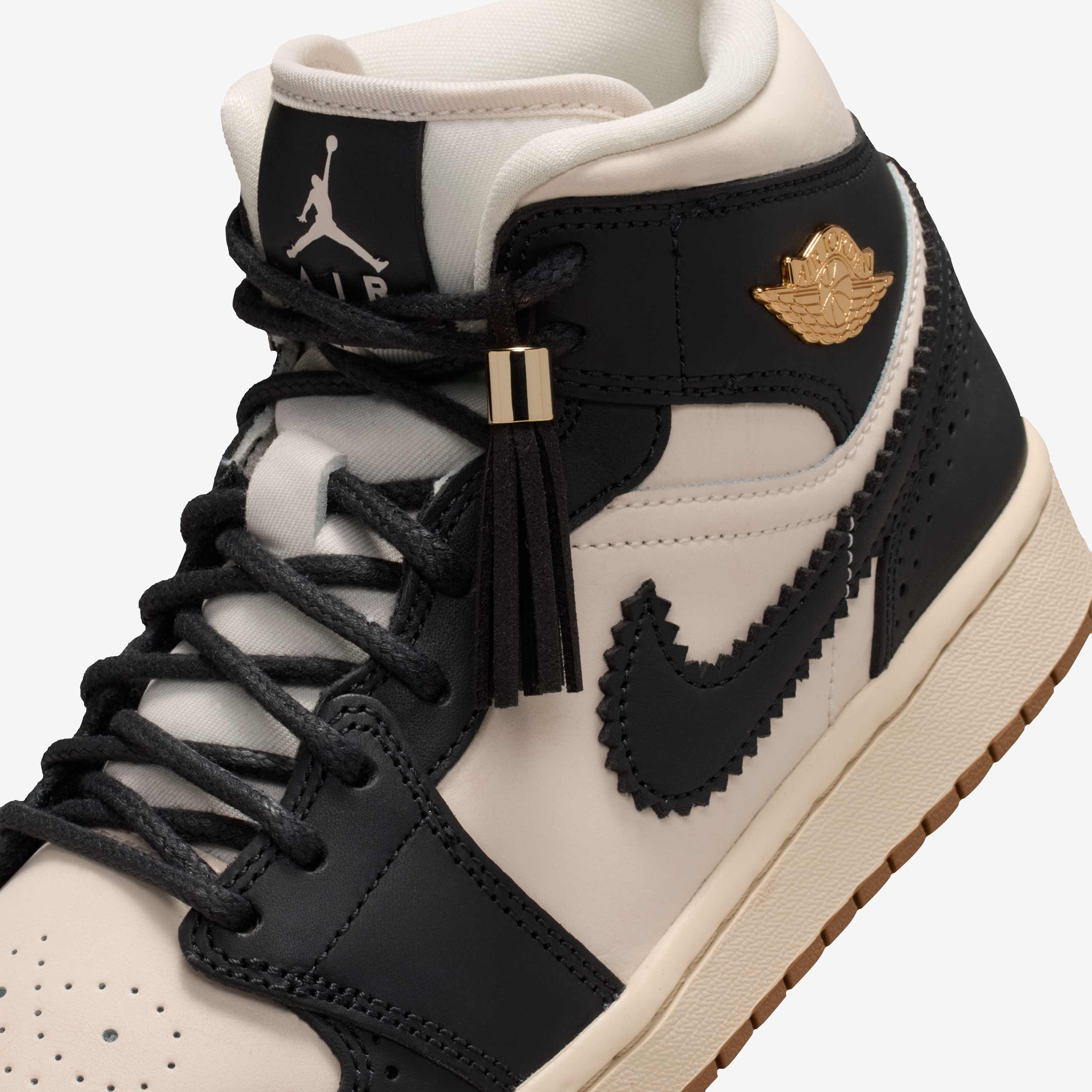 Air Jordan 1 Mid SE image number 8