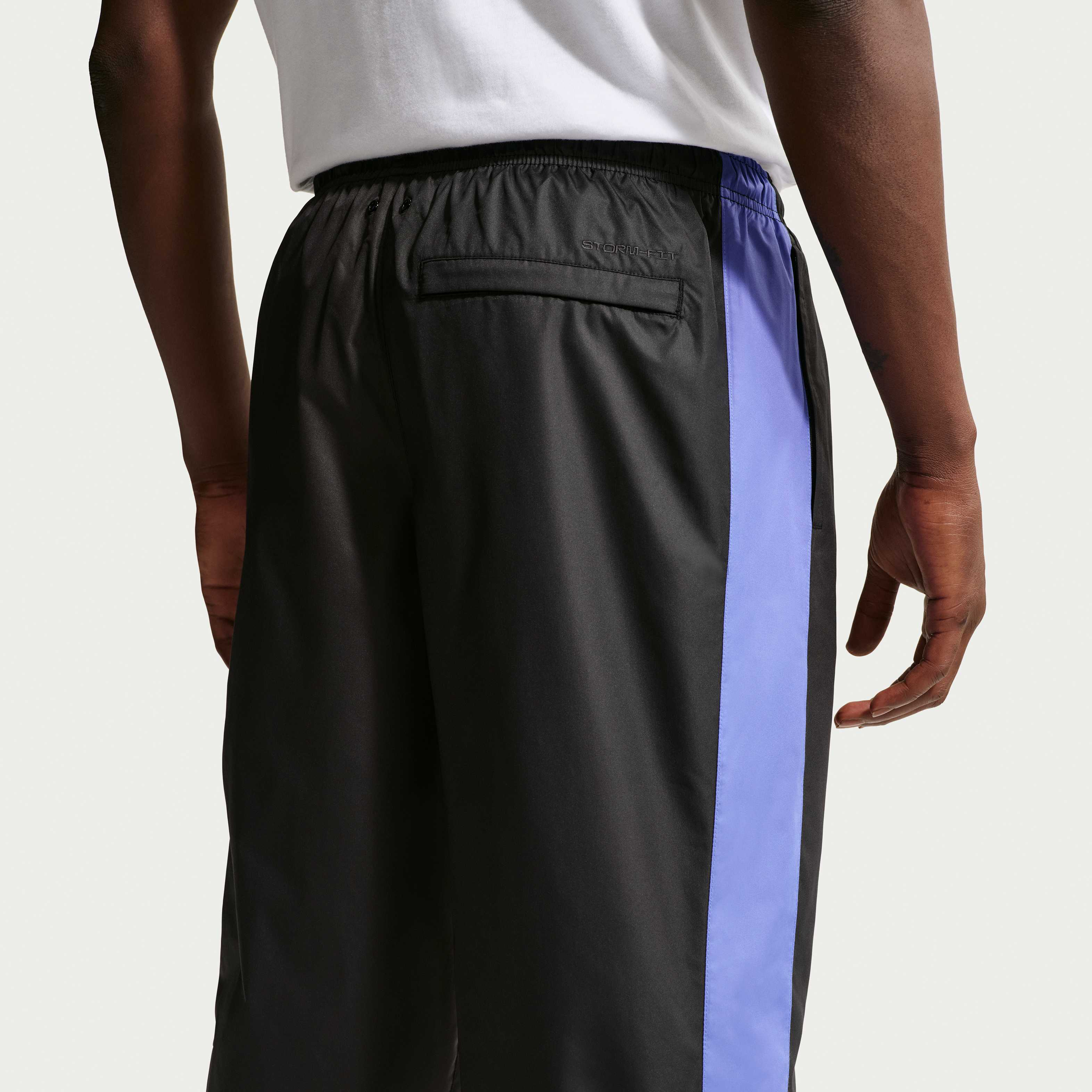 Nike Windrunner image number 2