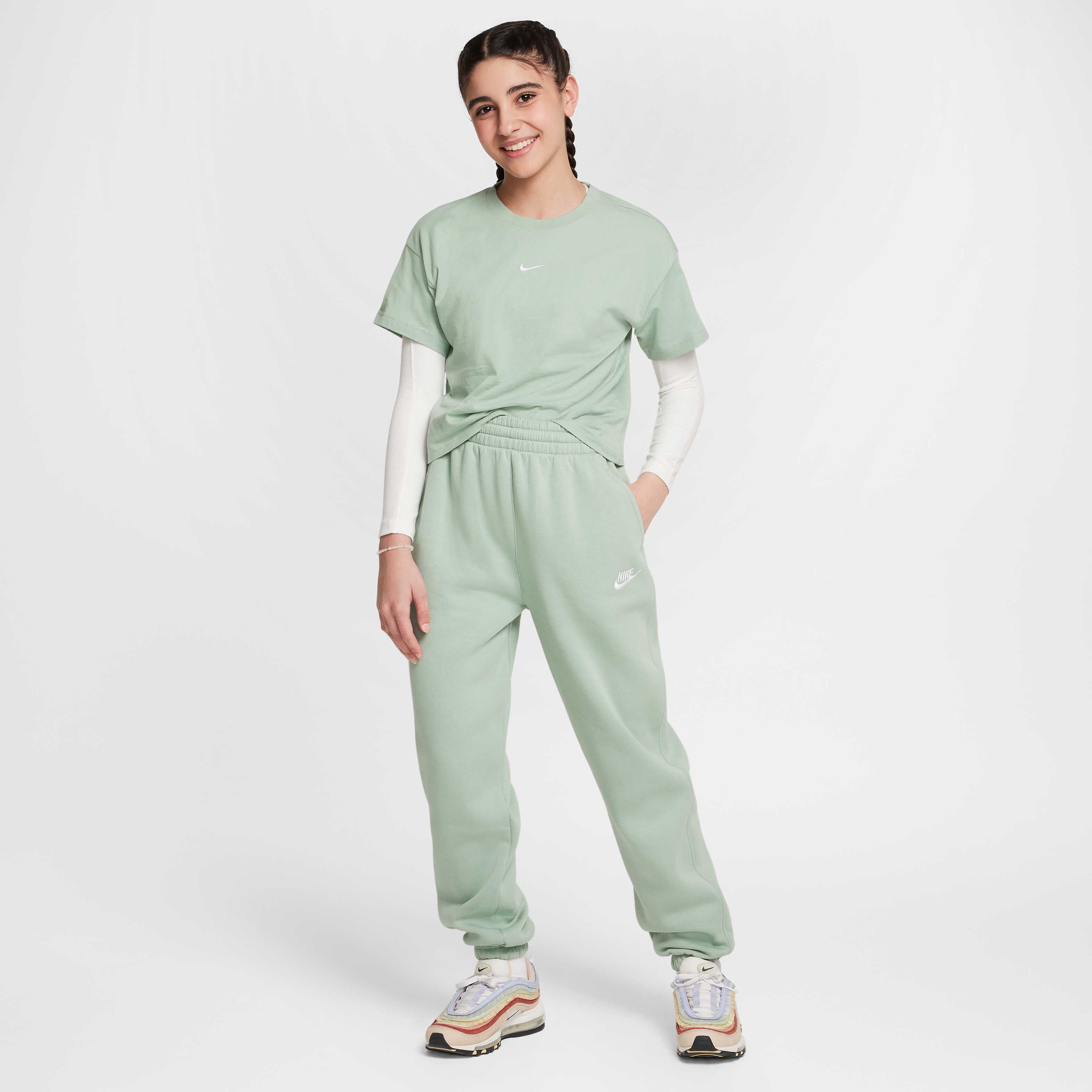 نايكي سبورتسوير كلوب فليس image number 6