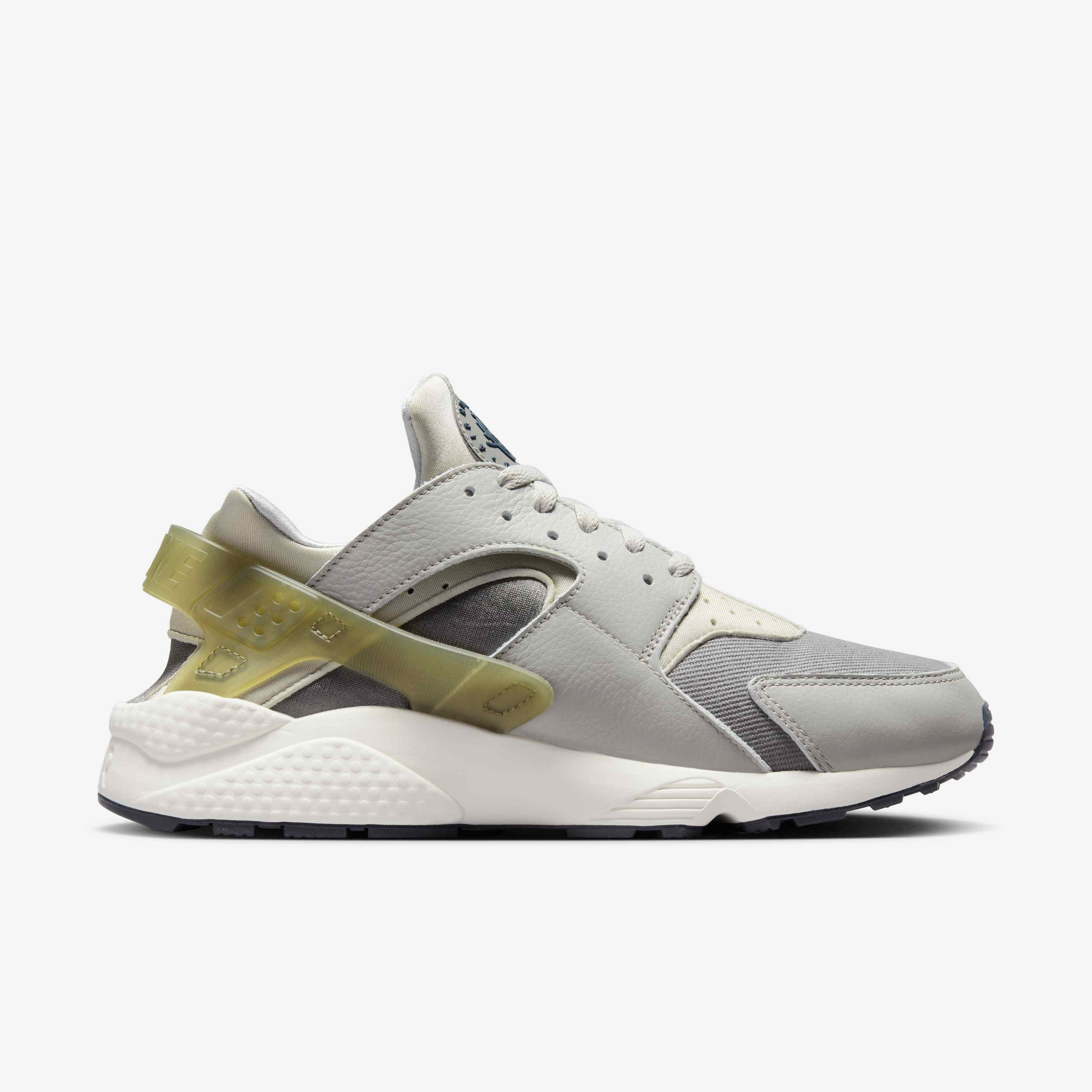 Nike Air Huarache image number 3