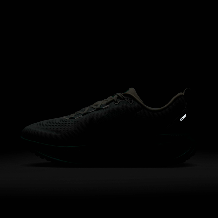 Nike Vomero 18 image number 10 Nike Vomero 18 image number 10