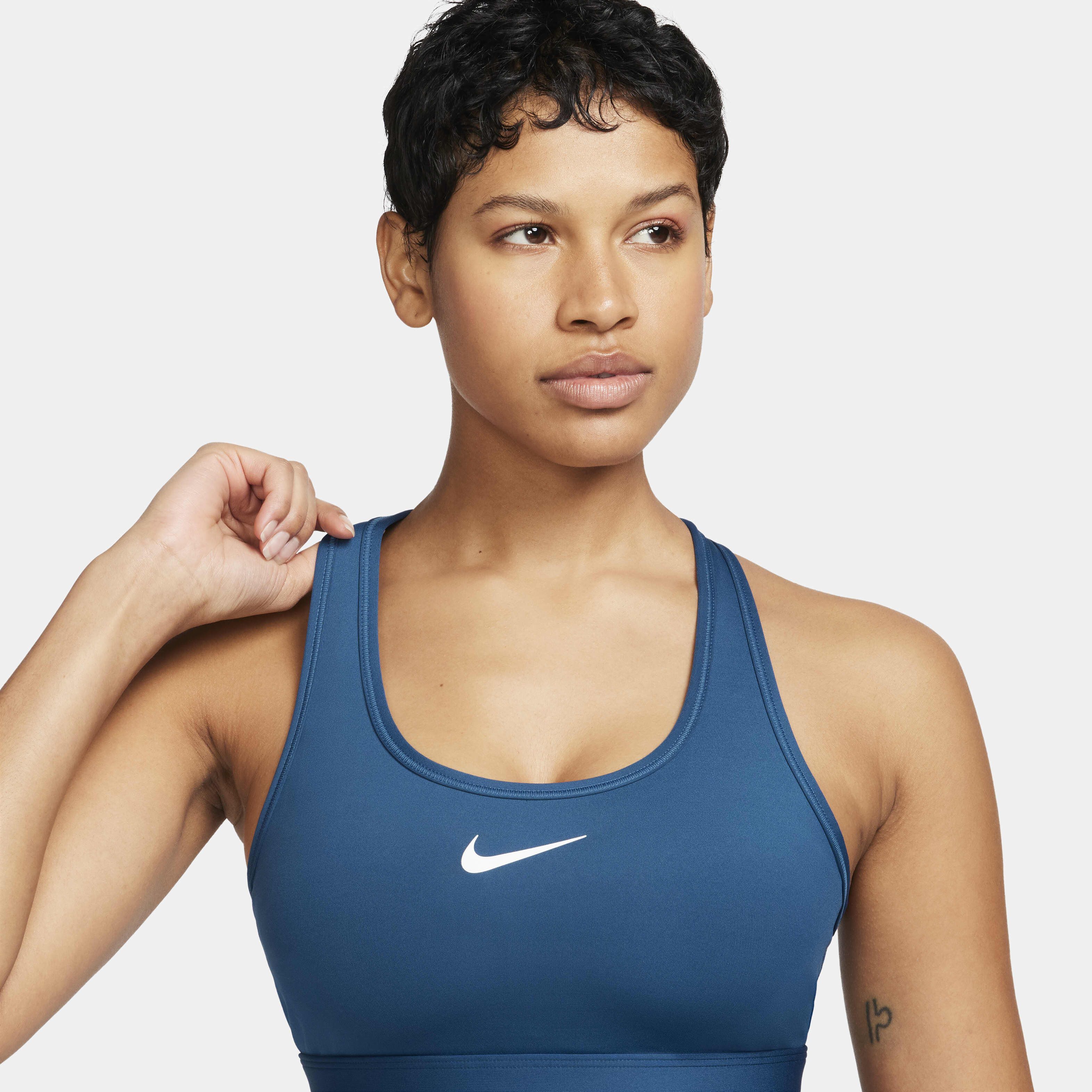 Nike Swoosh Medium-Support image number 4