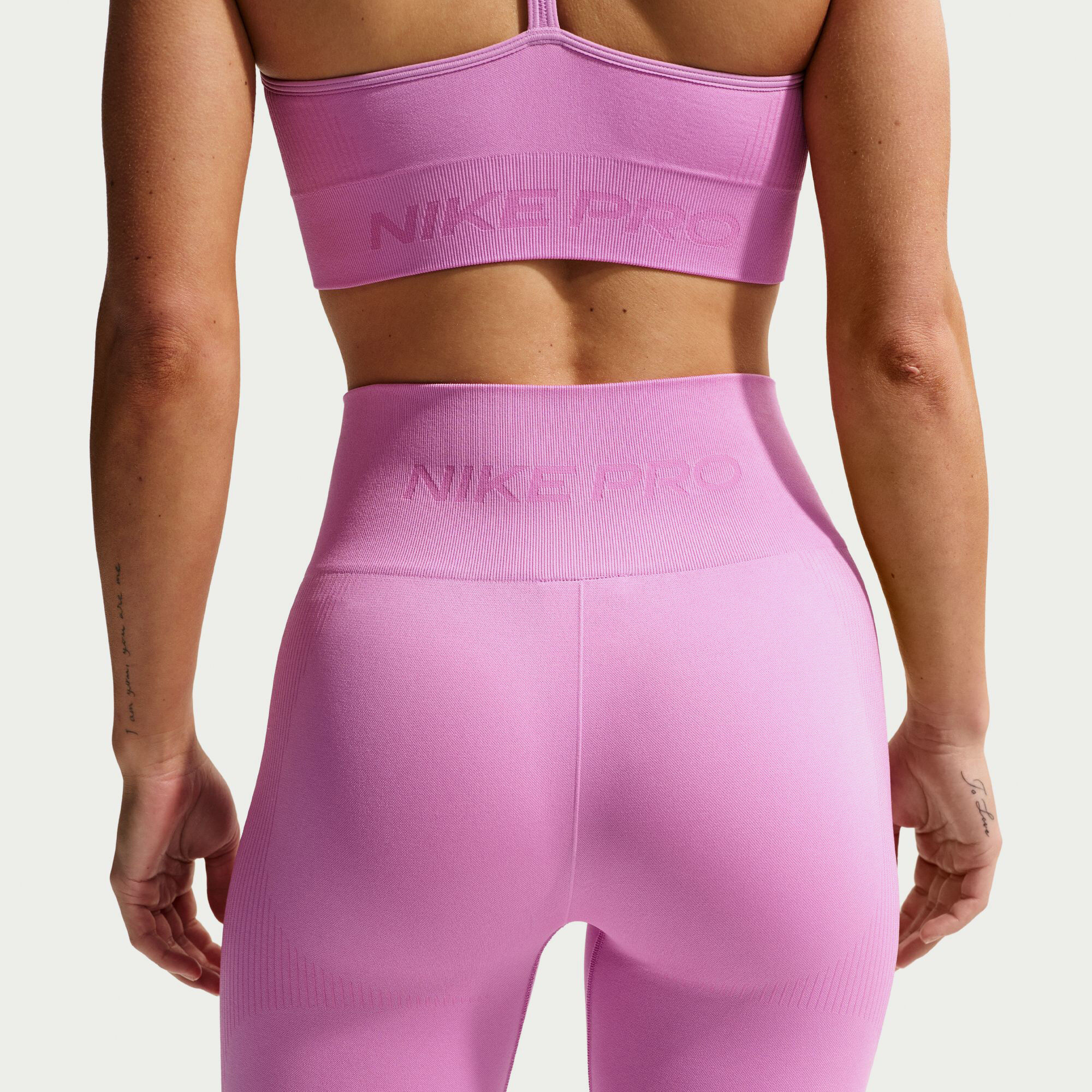 Nike Pro Seamless image number 3