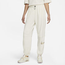 Nike Sportswear Swoosh