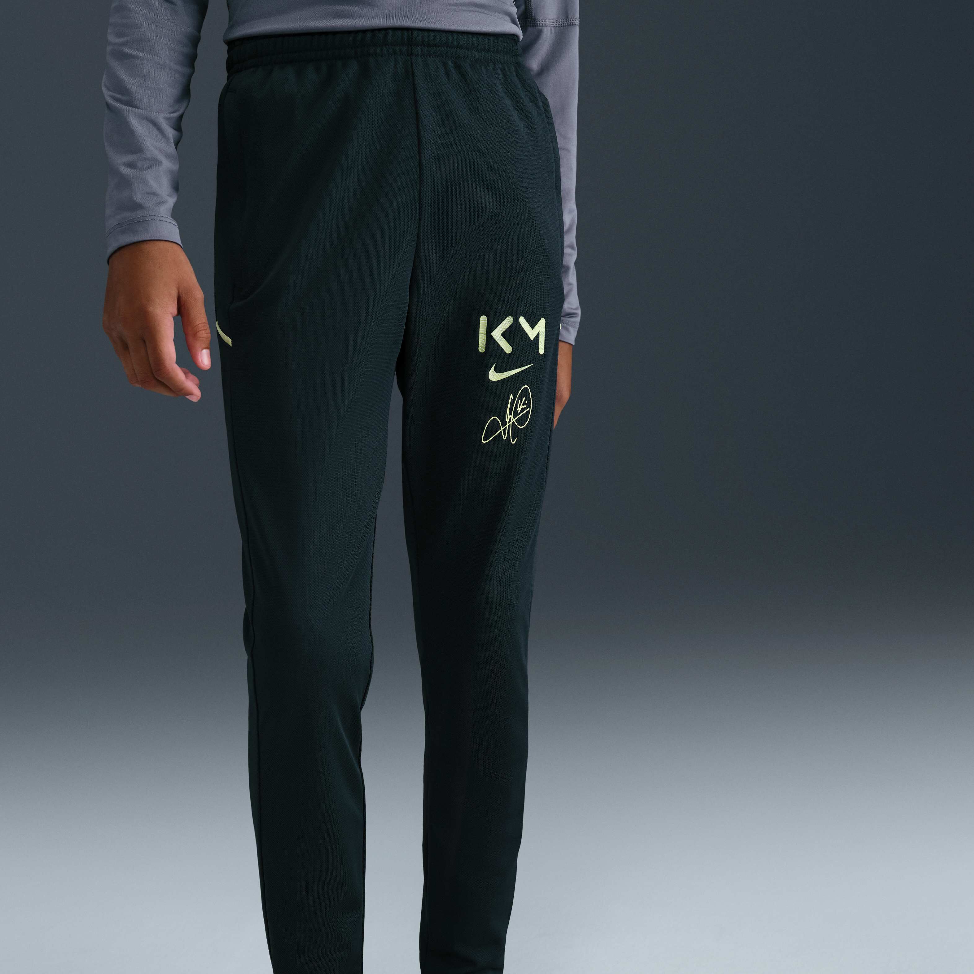 كيليان مبابي أكاديمي image number 3