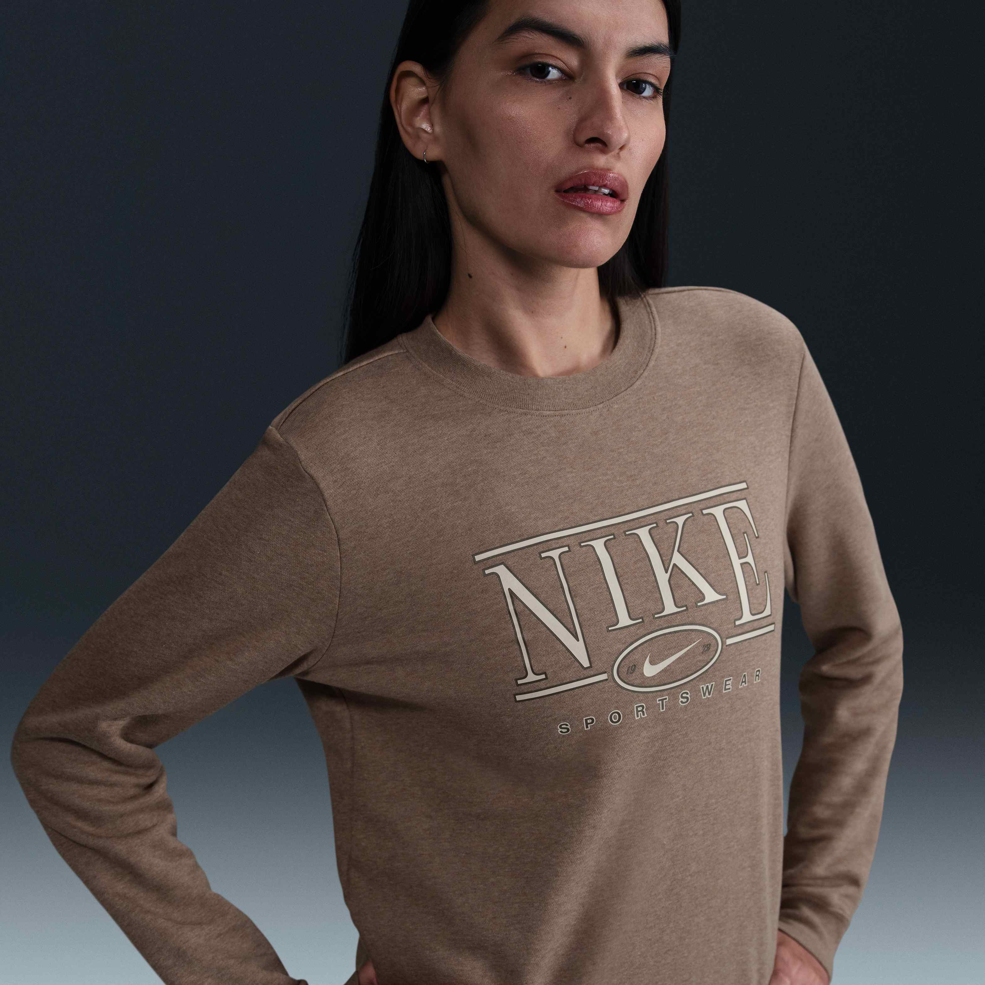 نايكي سبورتسوير كلوب فليس image number 5