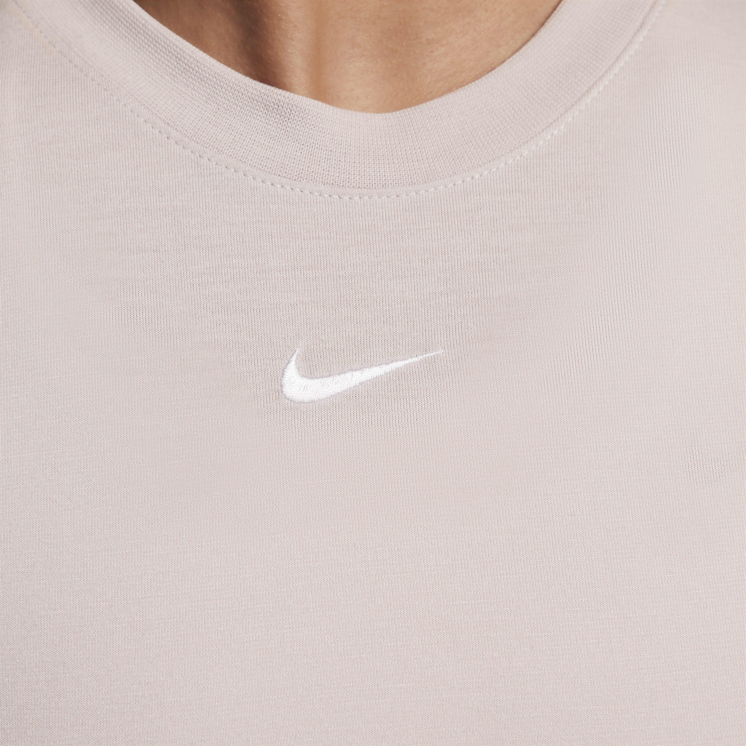 Nike Sportswear Essential image number 3
