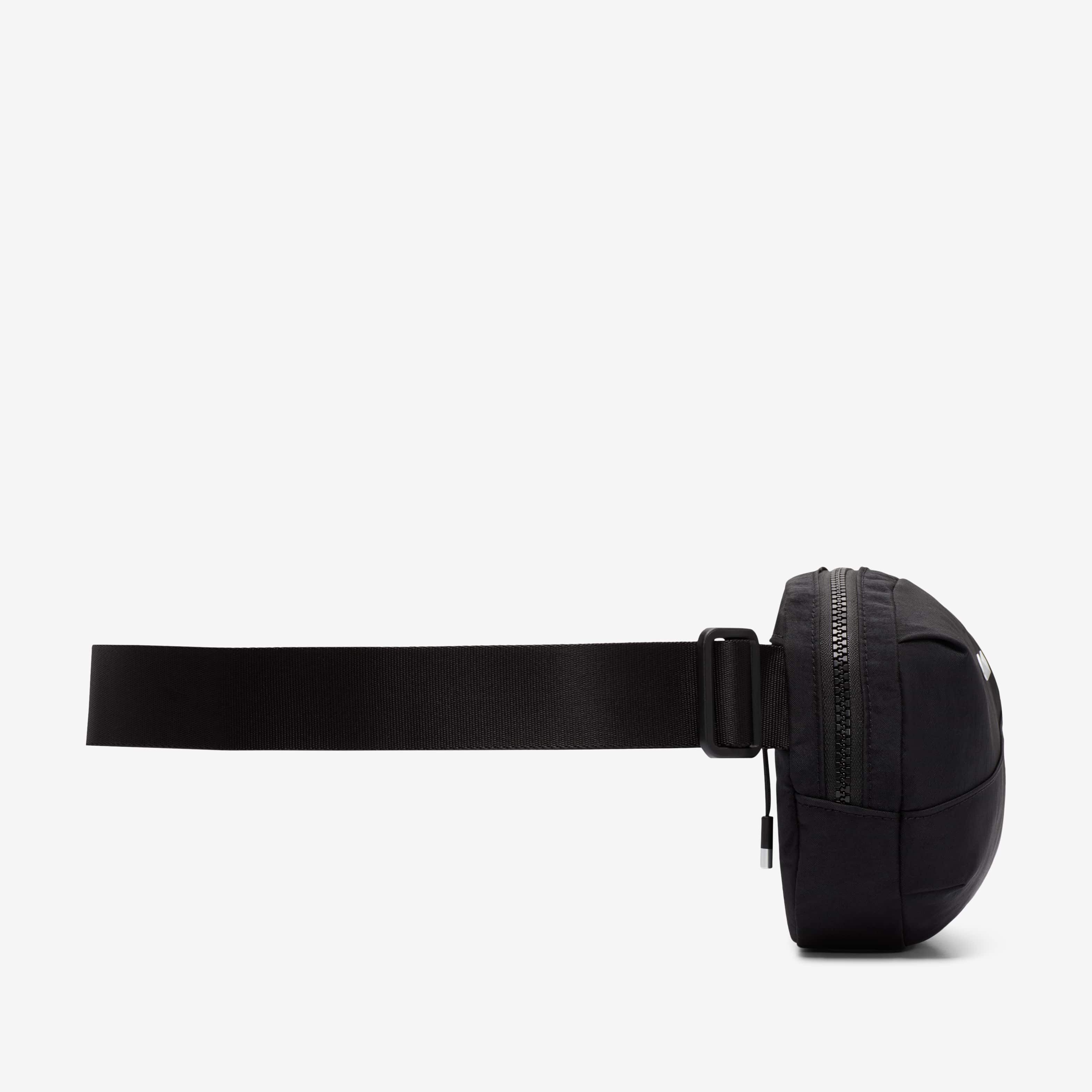 نايكي أورا image number 3