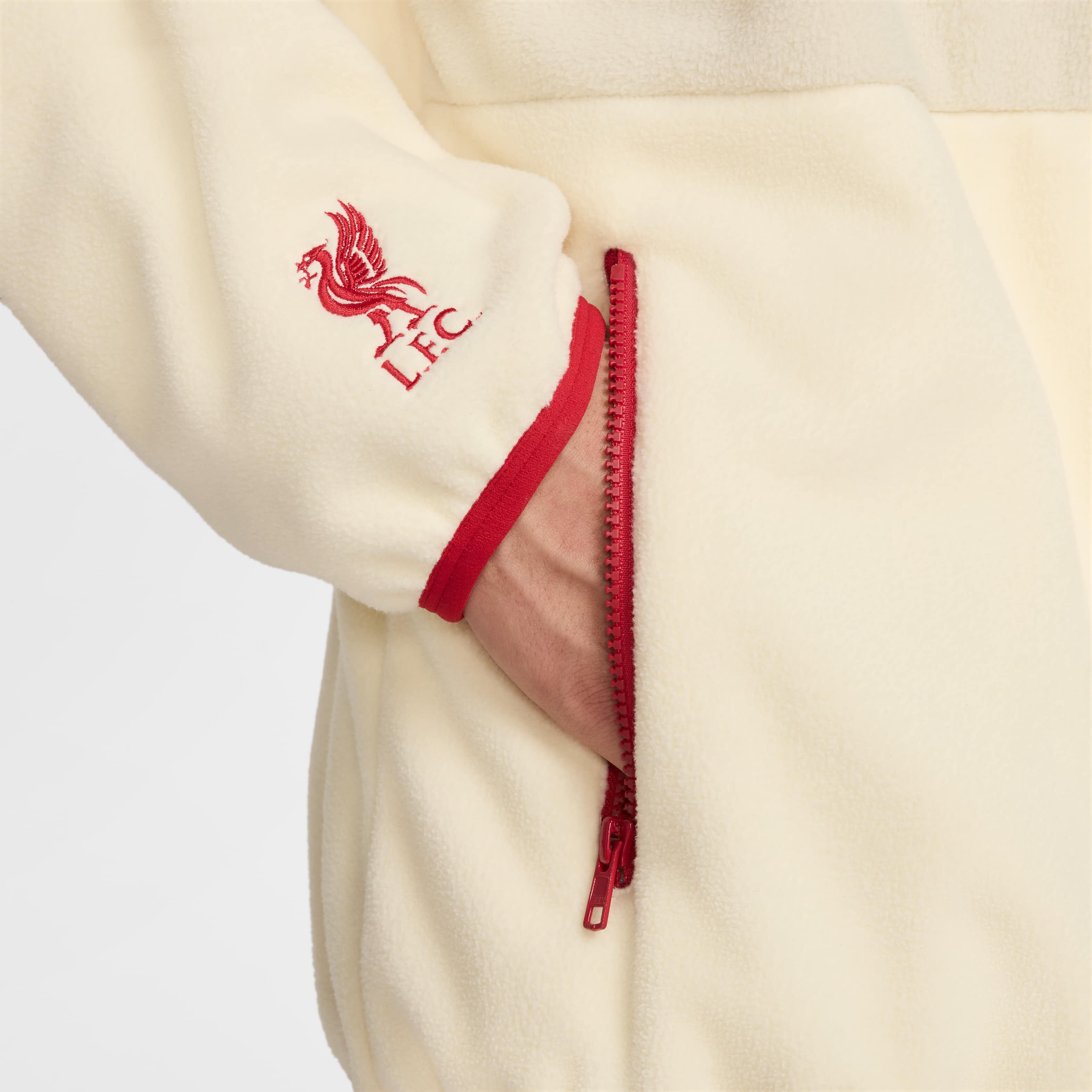 Liverpool F.C. Club Special Edition image number 5