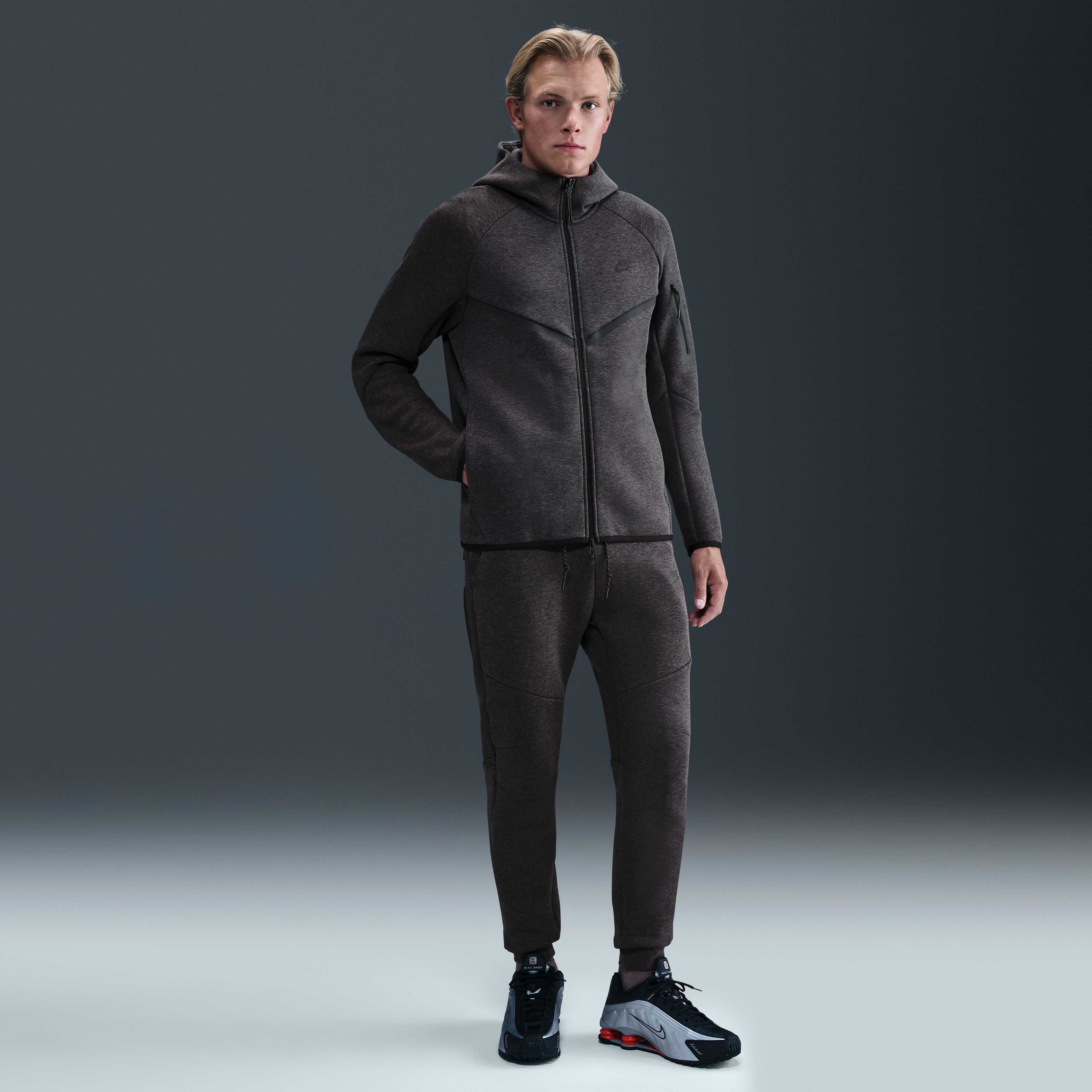 Nike Tech image number 3