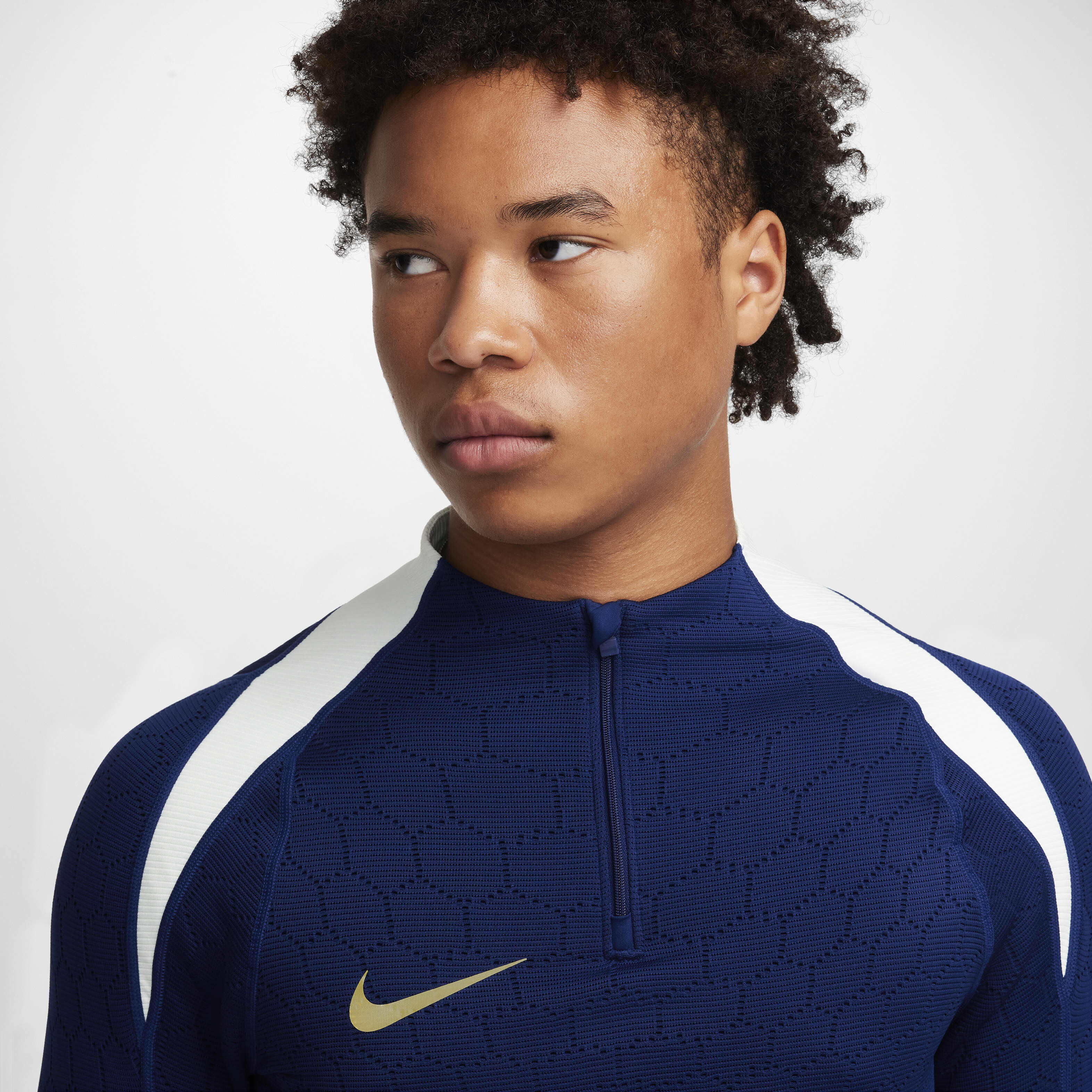 Nike Strike Elite image number 2