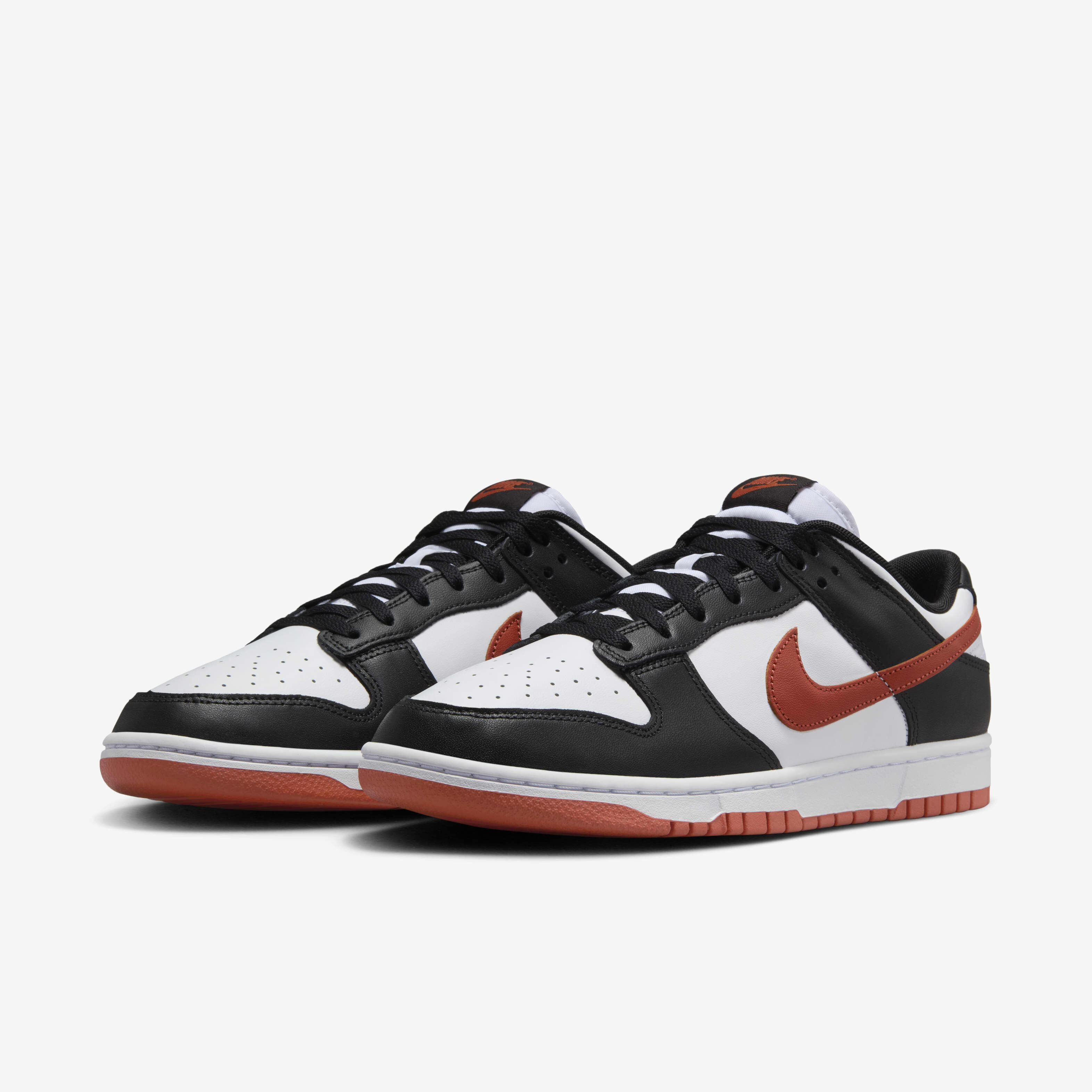 Nike Dunk Low Retro image number 4