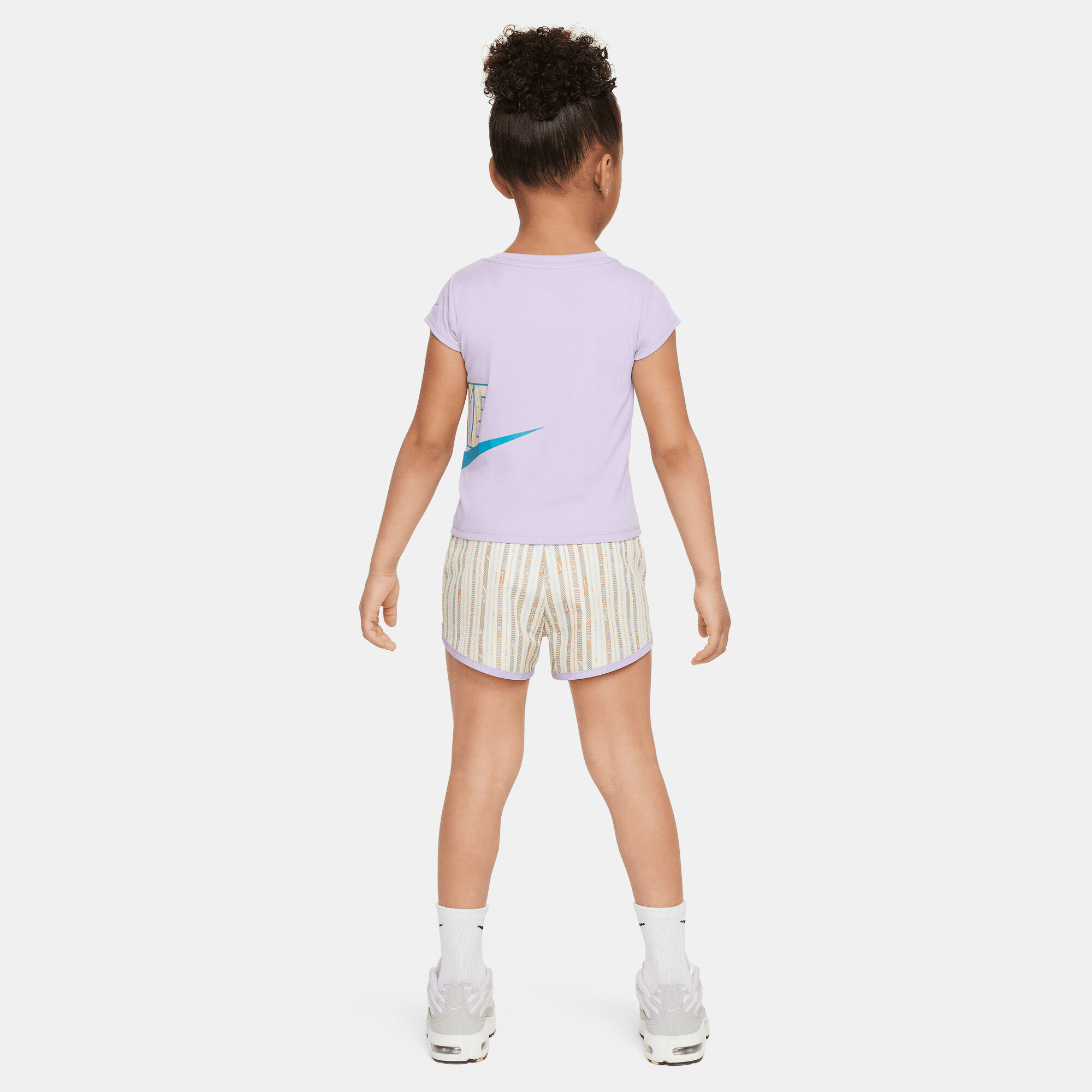 Nike Dri-FIT Happy Camper image number 1