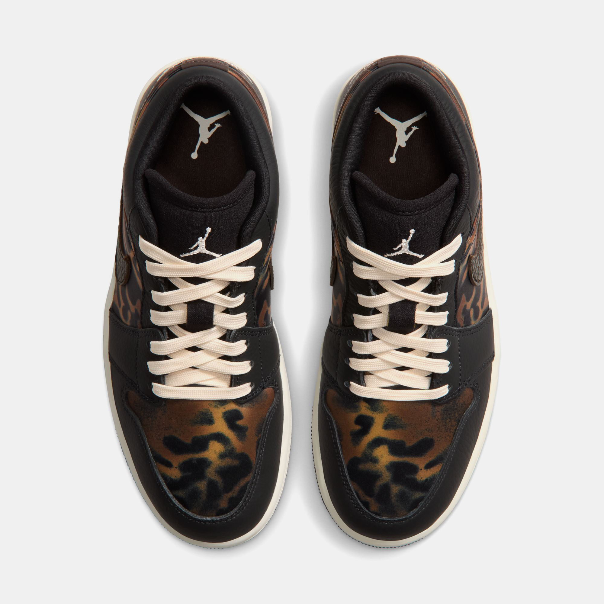 Air Jordan 1 Low SE image number 3