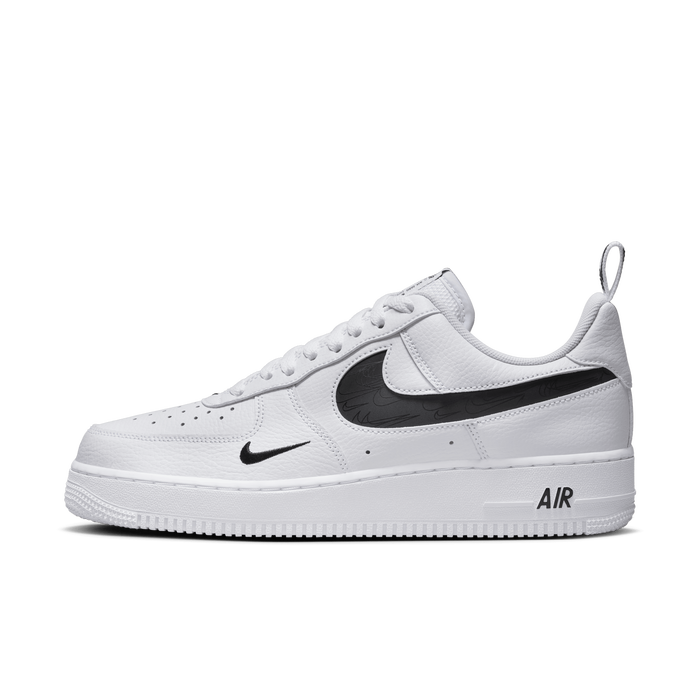 Nike Air Force 1 07 LV8