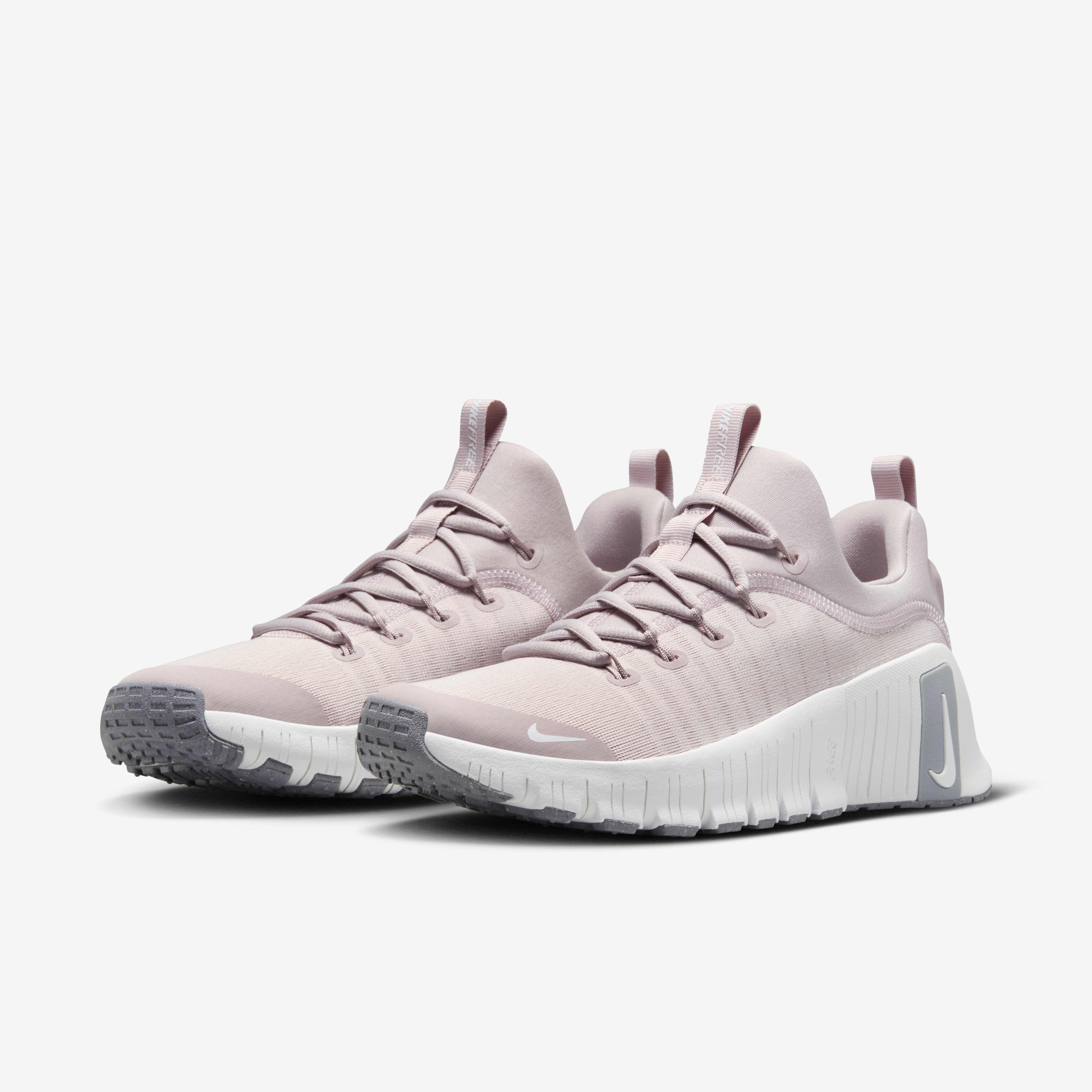 Free tr ultra women's training shoe clearance
