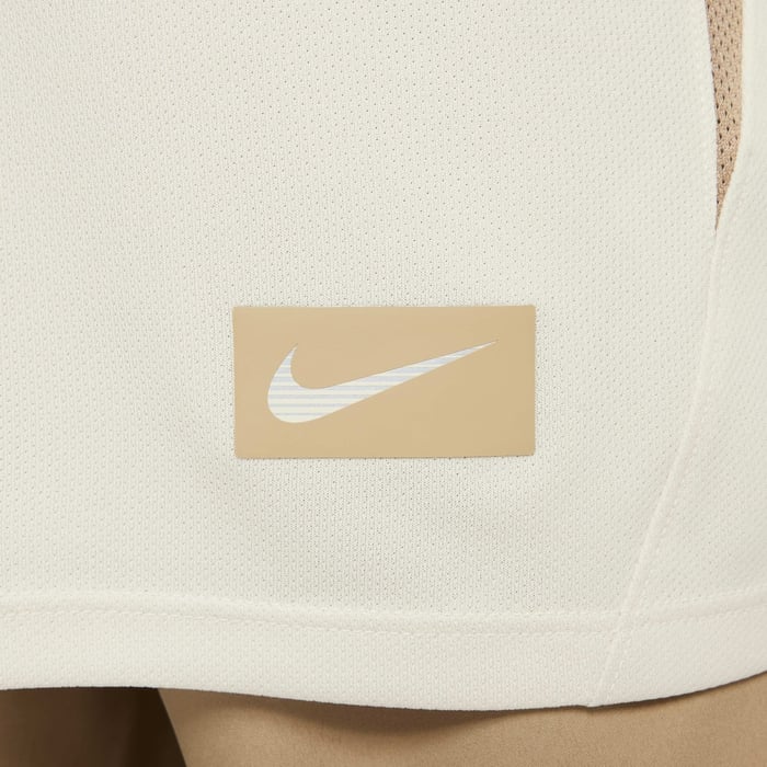 نايكي مالتي image number 6 نايكي مالتي image number 6