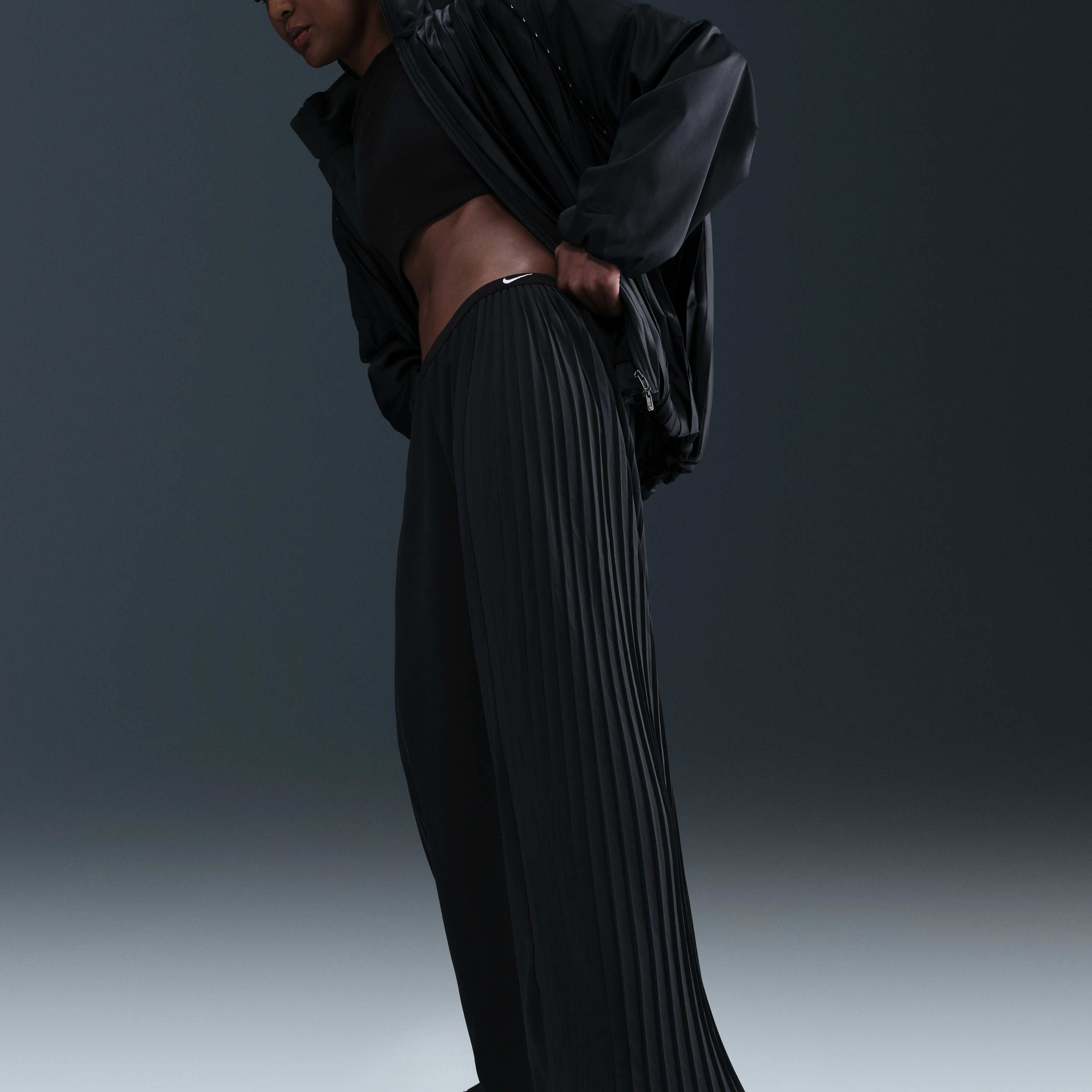 نايكي سبورتسوير image number 4