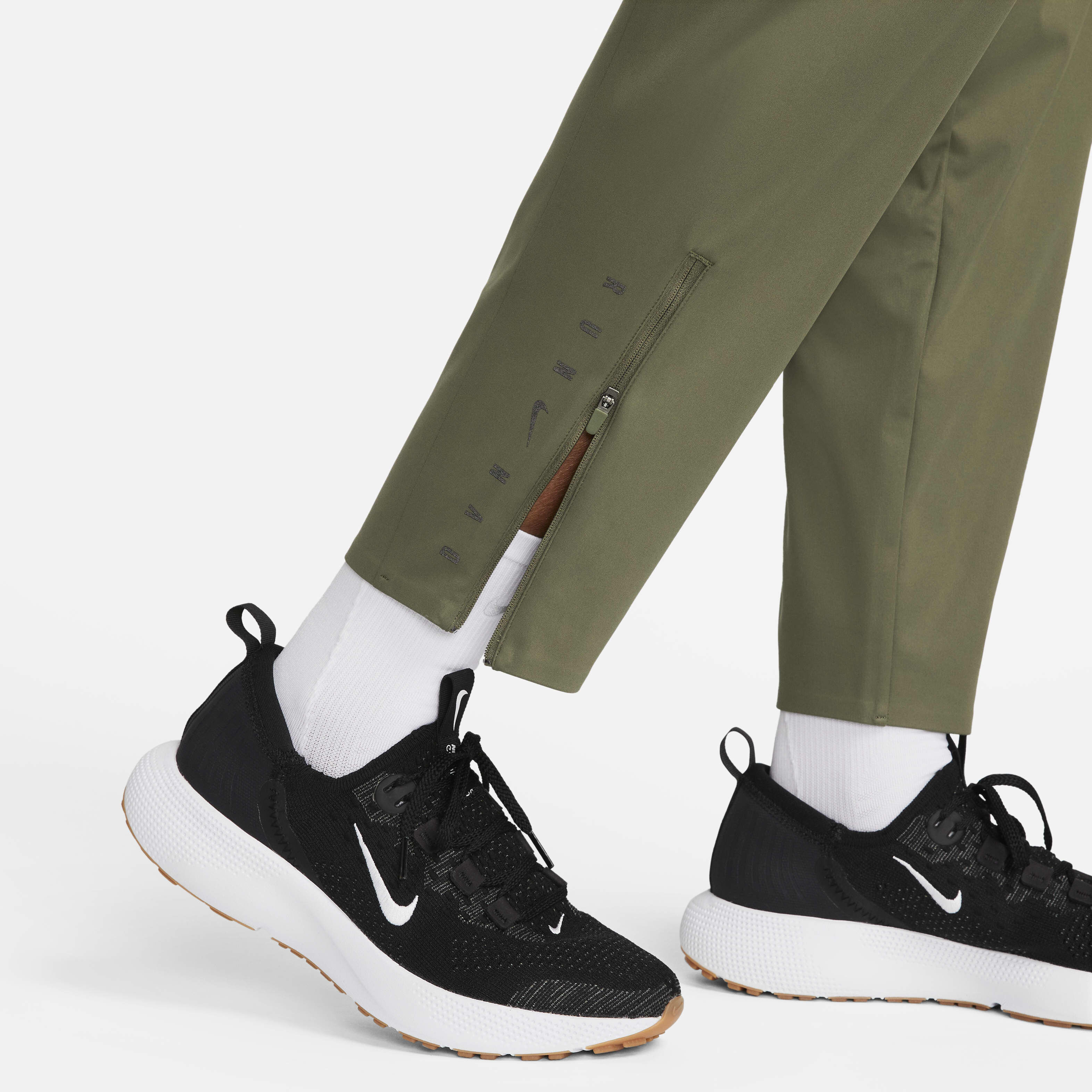 Nike Storm-FIT Run Division image number 3