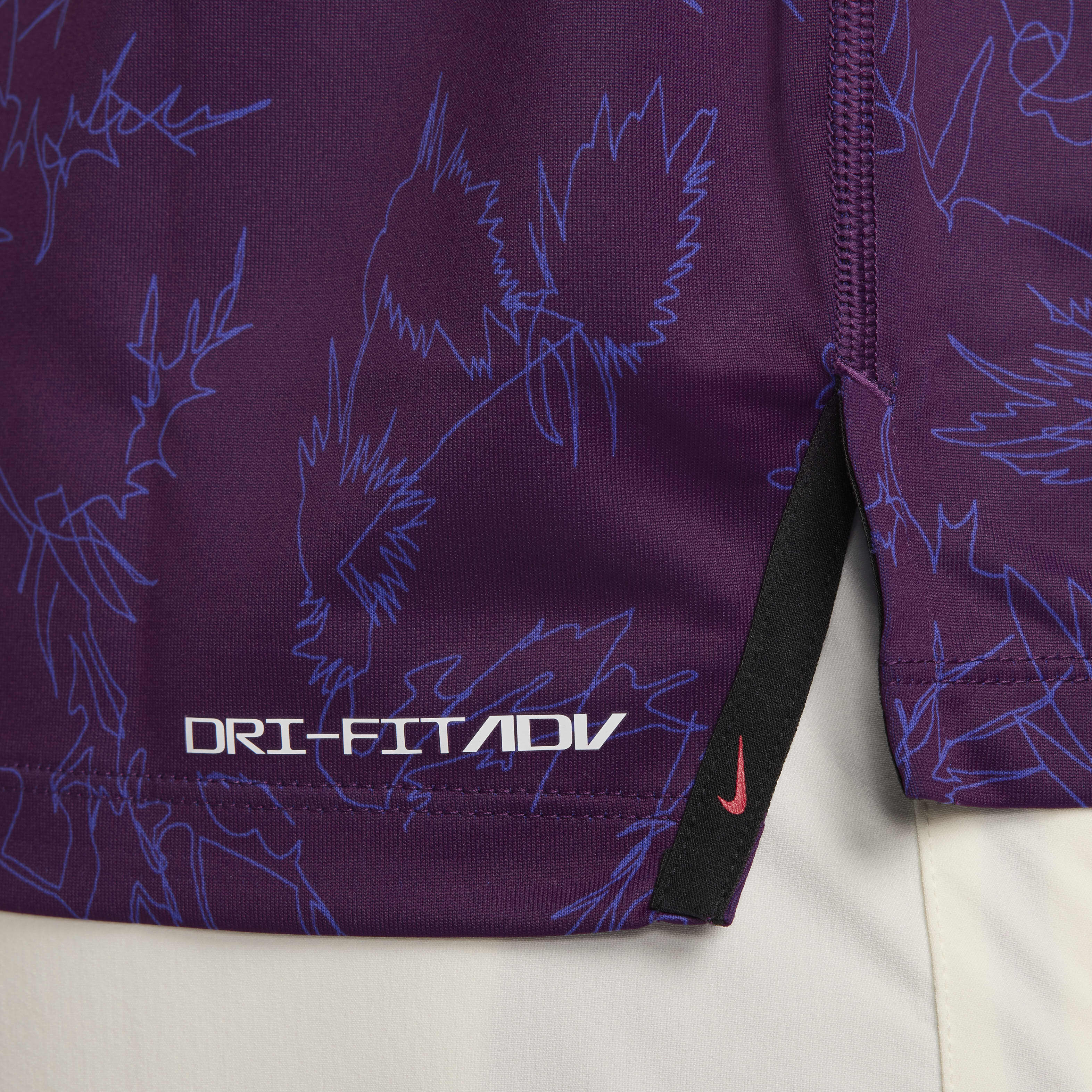 Tiger Woods image number 3