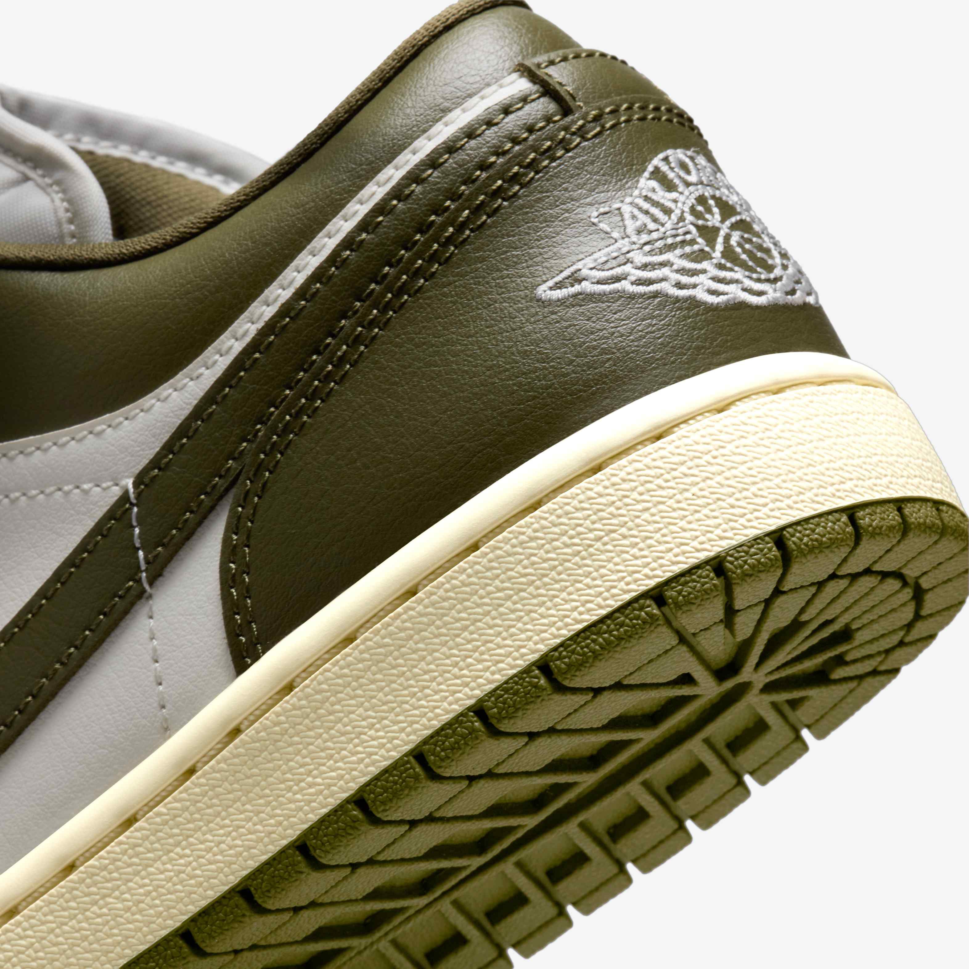 国内配送 NIKE W AIR JORDAN 1 LOW SAIL/MEDIUM OLIVE-WHITE Air Jordan 1 Low Sail Medium Olive | DC0774-122 | The Sole