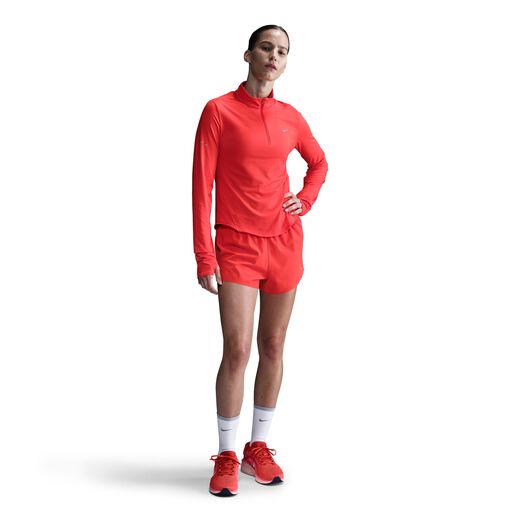 Shop Women s Tops and T Shirts Online in KSA Nike Women s Tees