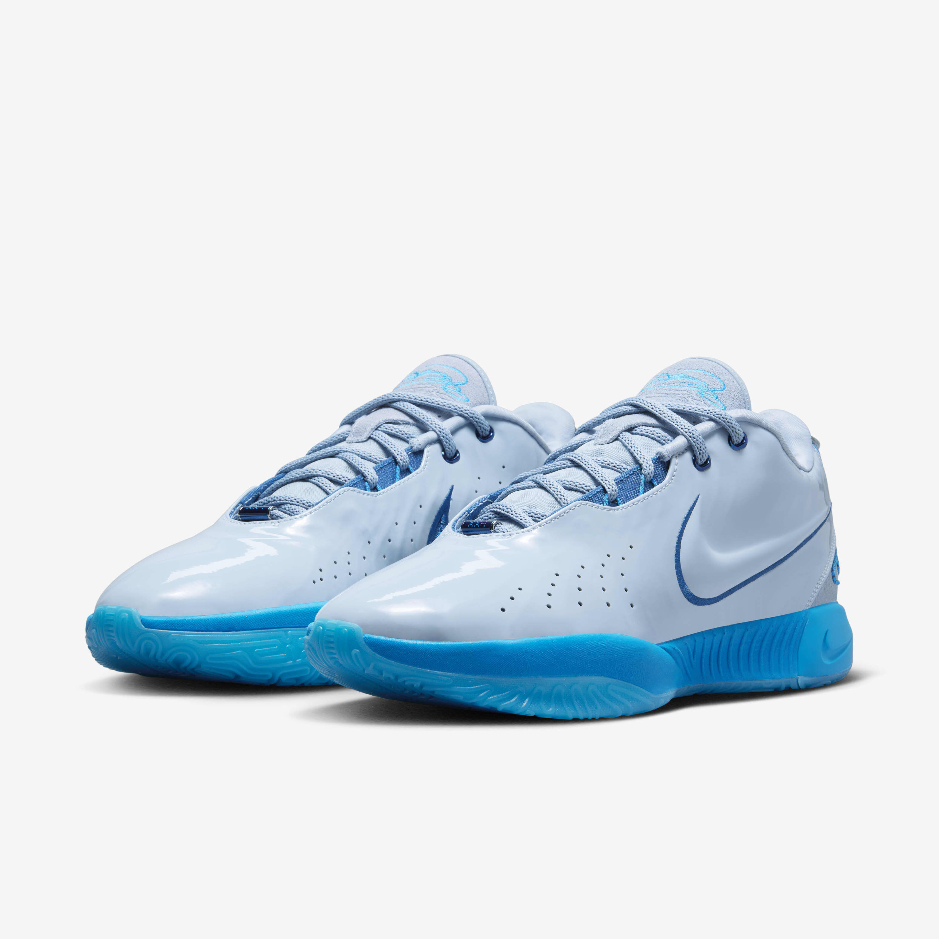 Lebron's tennis shoes discount
