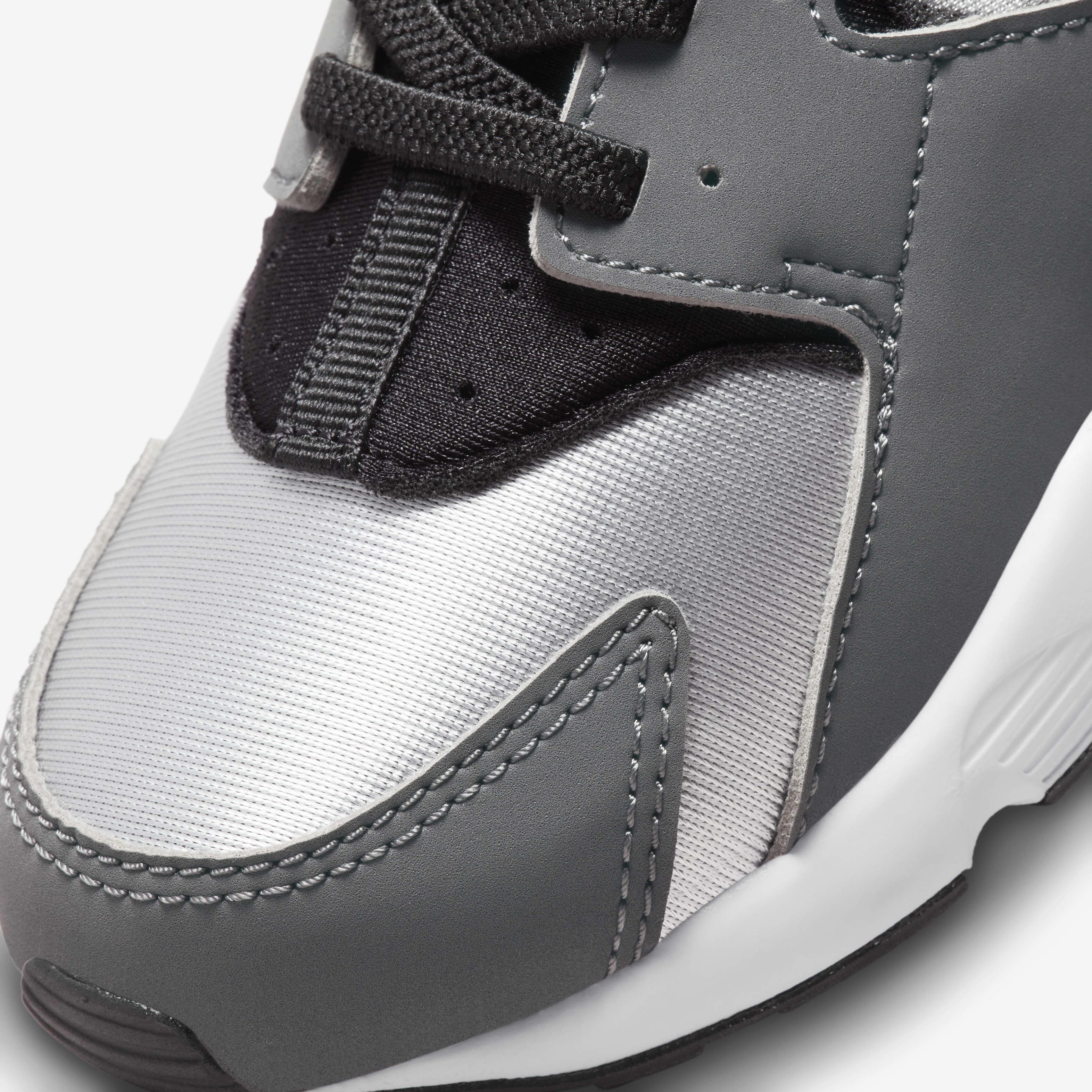 Nike Huarache Run 2.0 image number 6