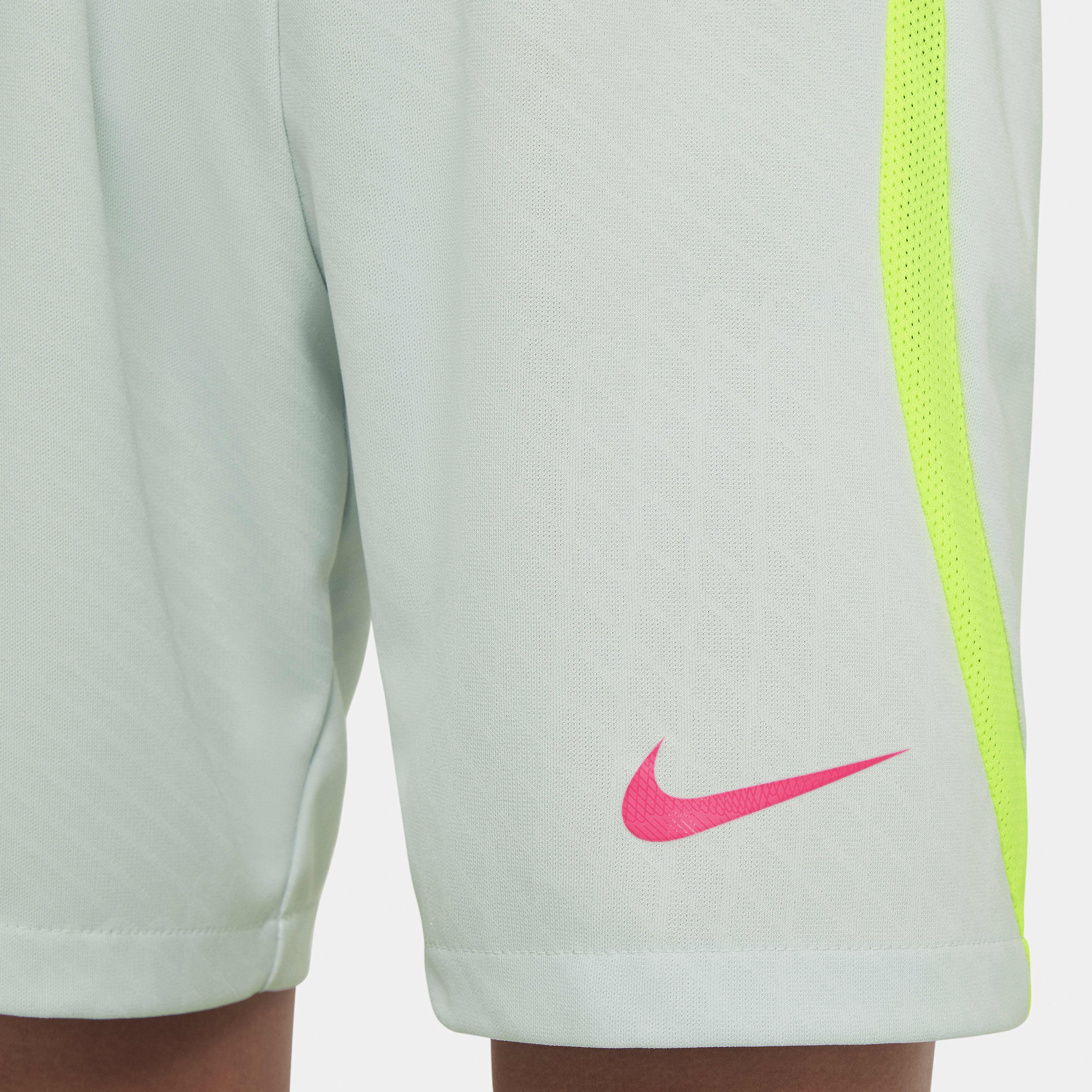 Nike Dri-FIT Strike image number 3