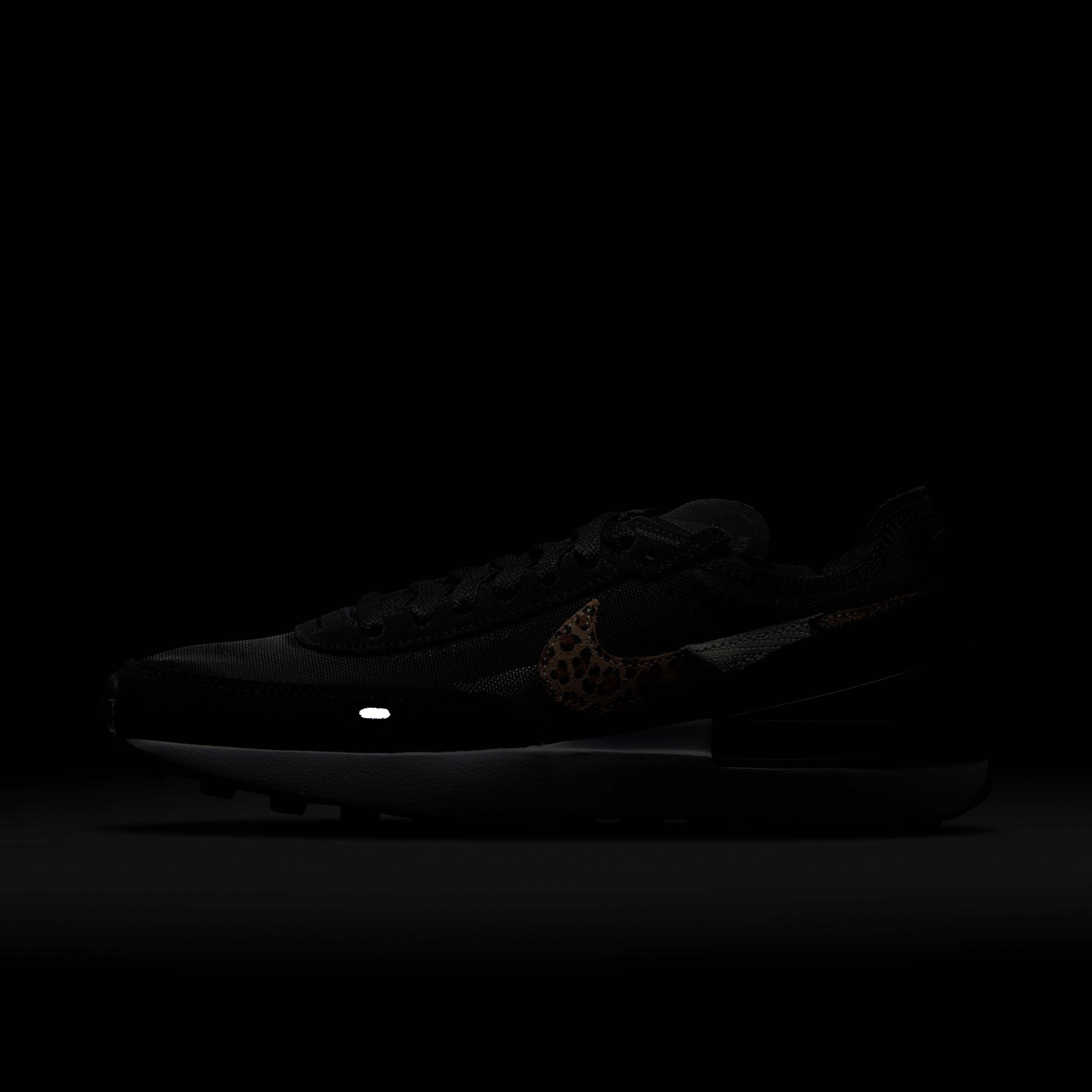 Nike Waffle One SE image number 8