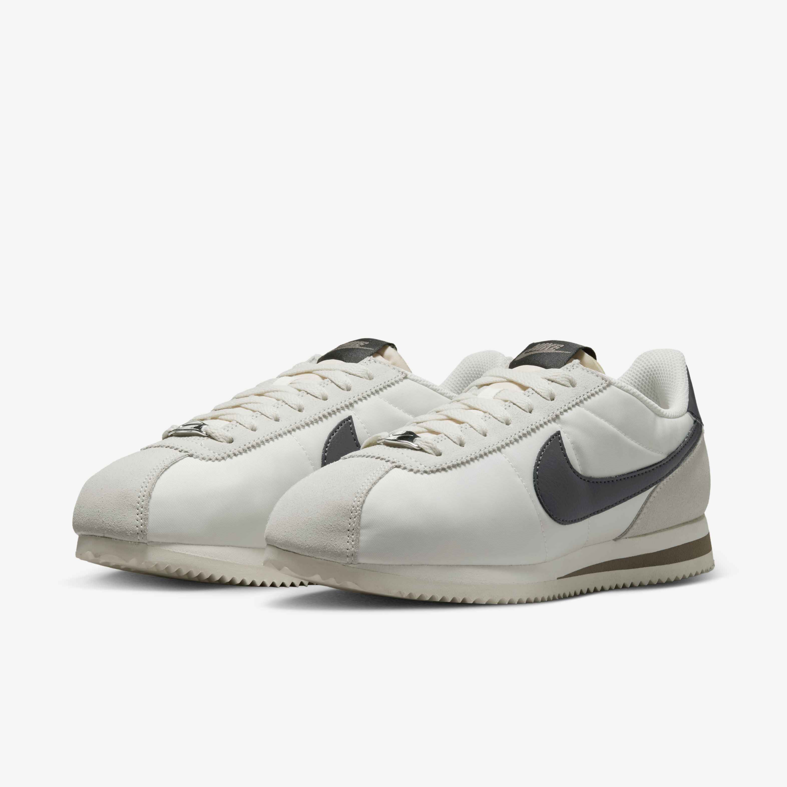 Nike Cortez image number 4