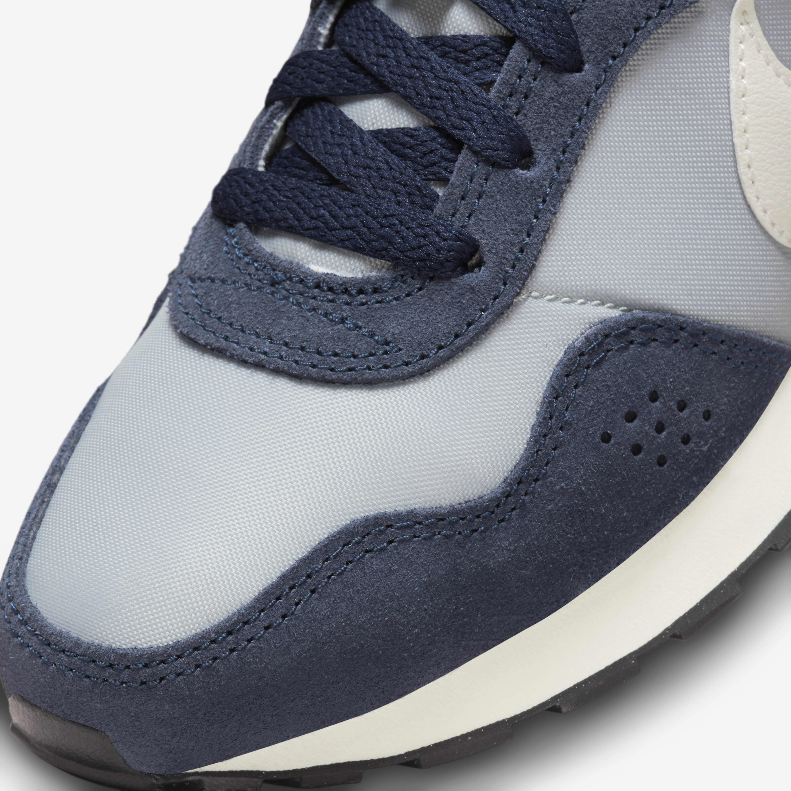 Nike MD Valiant image number 6