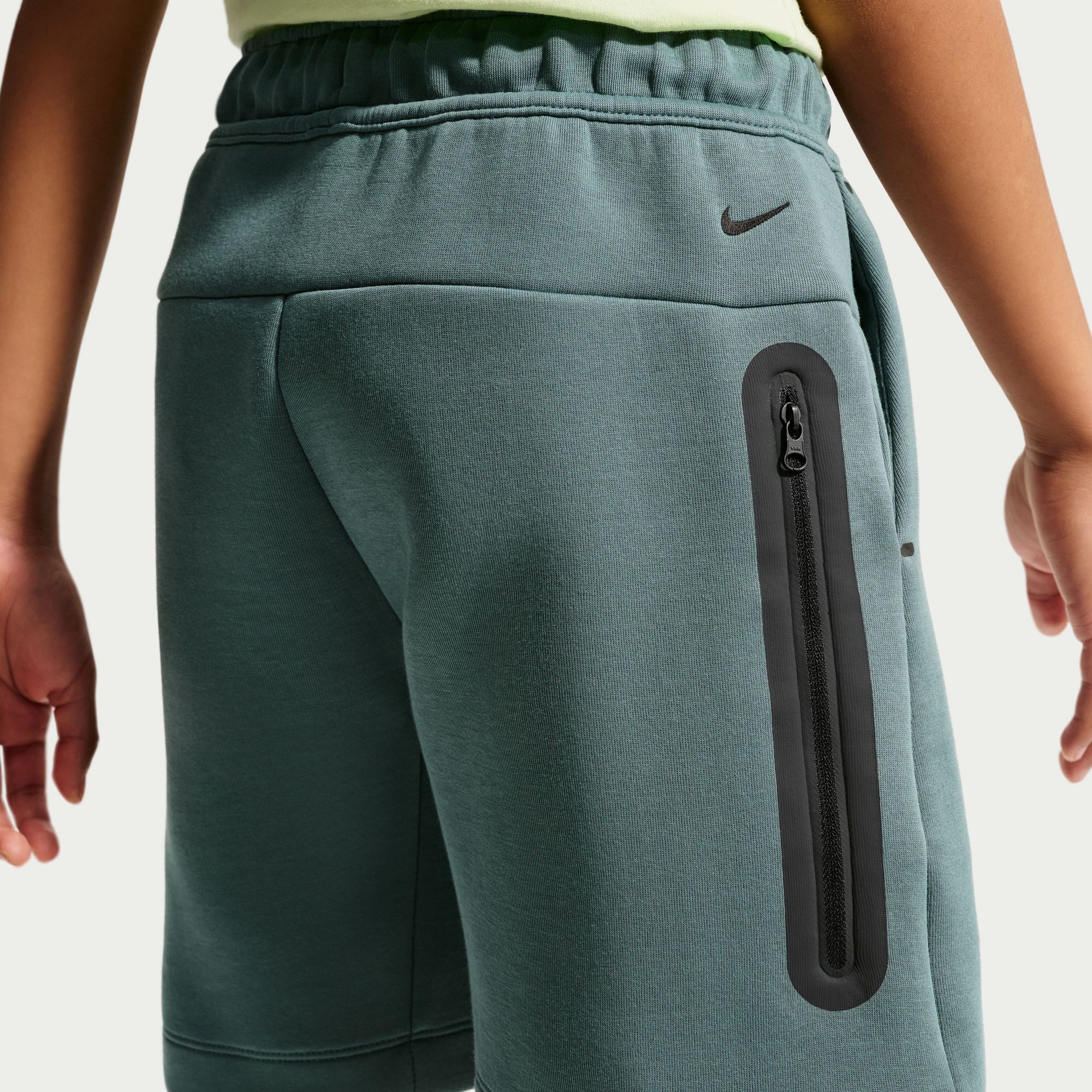 Nike Sportswear Tech Fleece image number 3