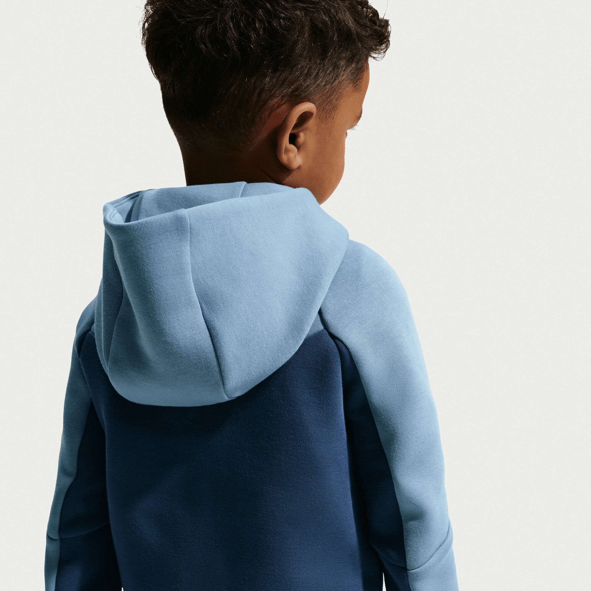 نايكي سبورتسوير image number 3