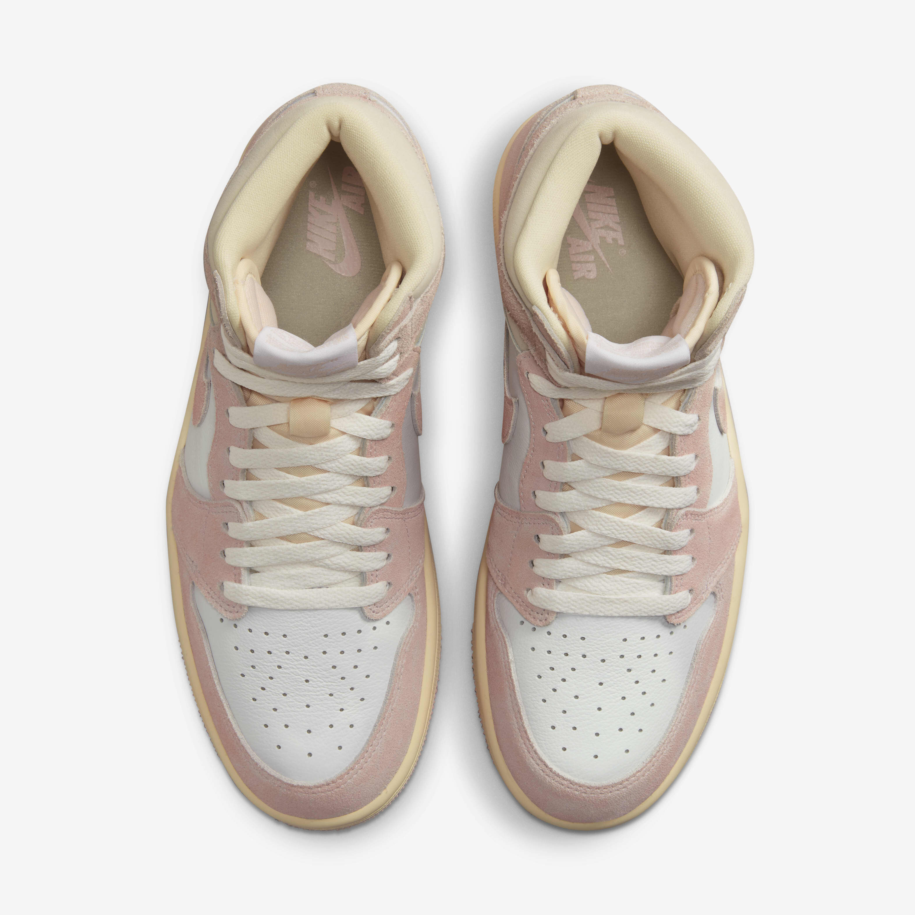 Air Jordan 1 Retro High OG 'Latte' image number 3