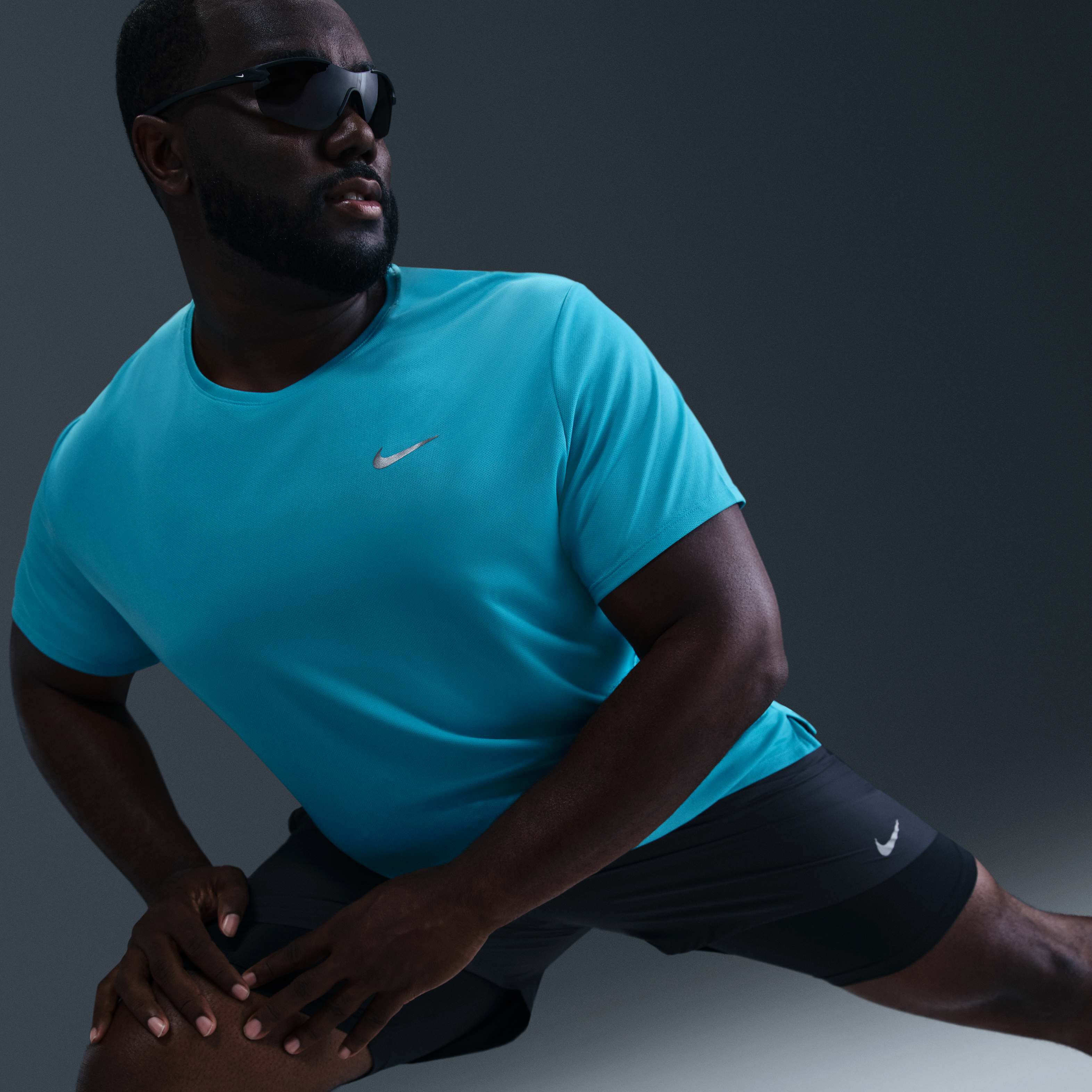 品質は非常に良い Miler Nike Buy Men's Top Running Short-Sleeve UV Dri-FIT ウェア
