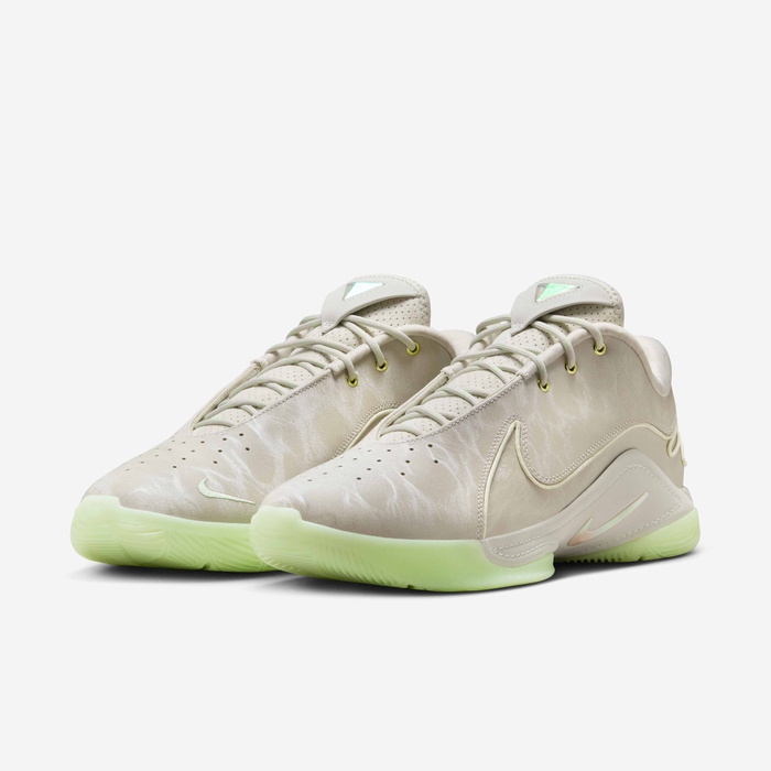 LeBron XXII 'Tunnel Vision' image number 4 LeBron XXII 'Tunnel Vision' image number 4