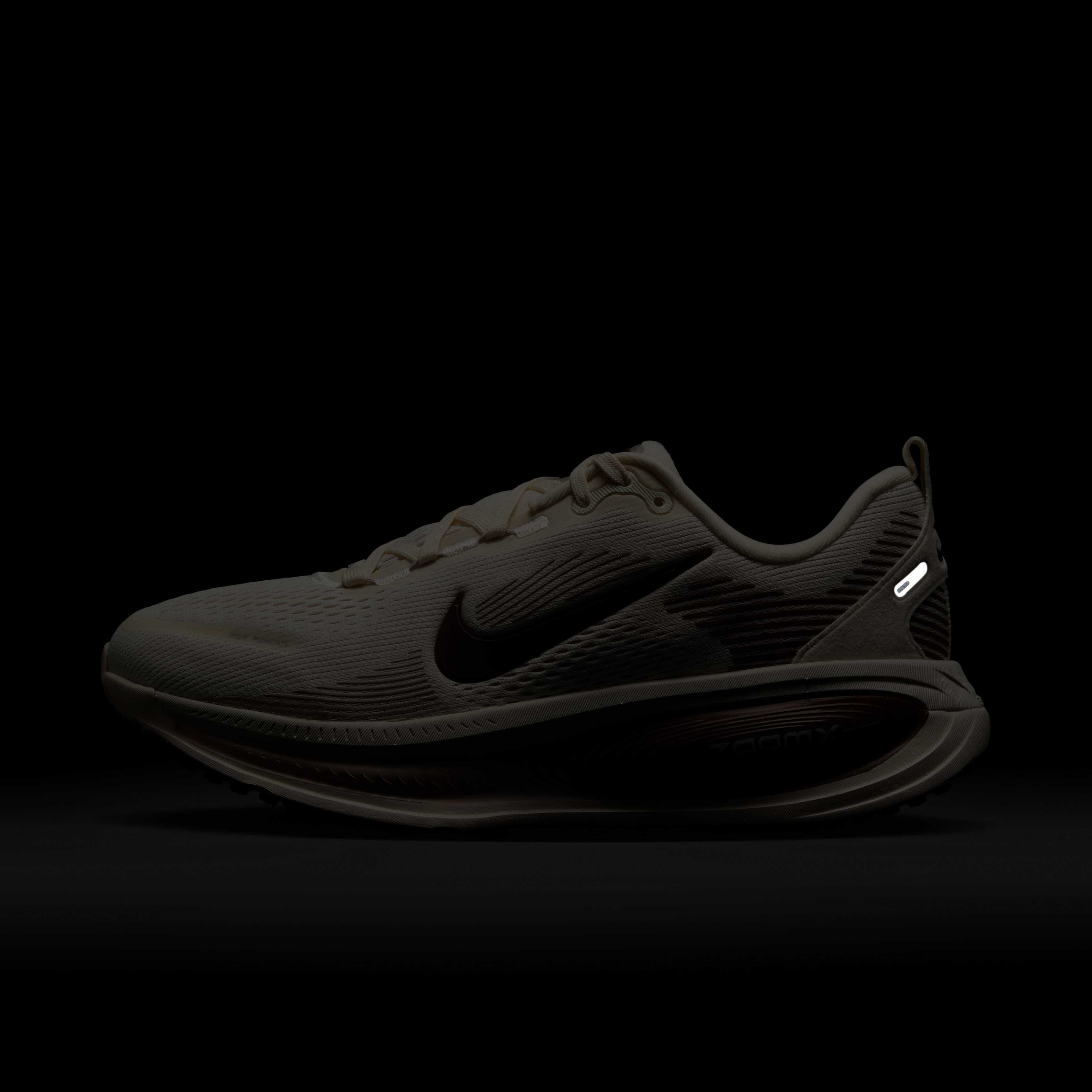 Nike Vomero 18 image number 9