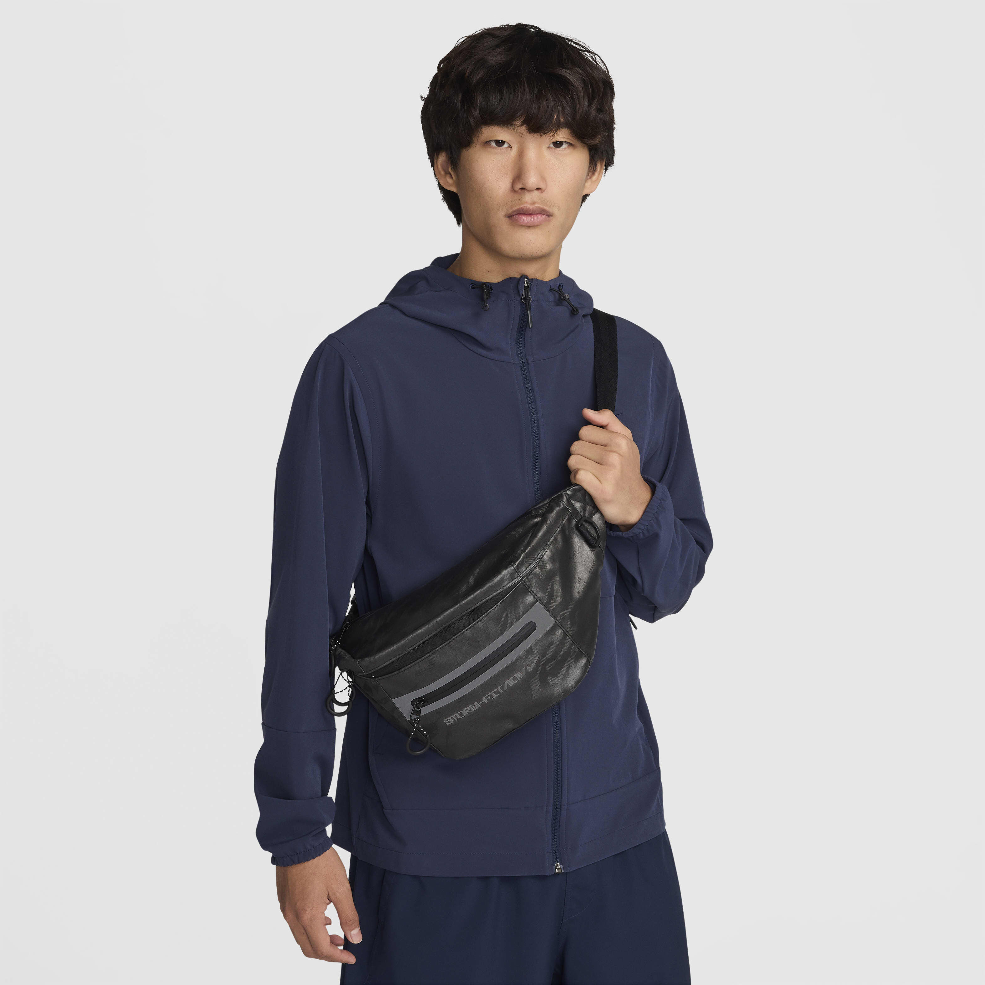 ◇Nike◇ Elemental Pro Storm Fit ADV Crossbody Bag 6L Black NIKE ELEMENTAL PRO STORM-FIT ADV CROSSBODY BAG (6L) BLACK
