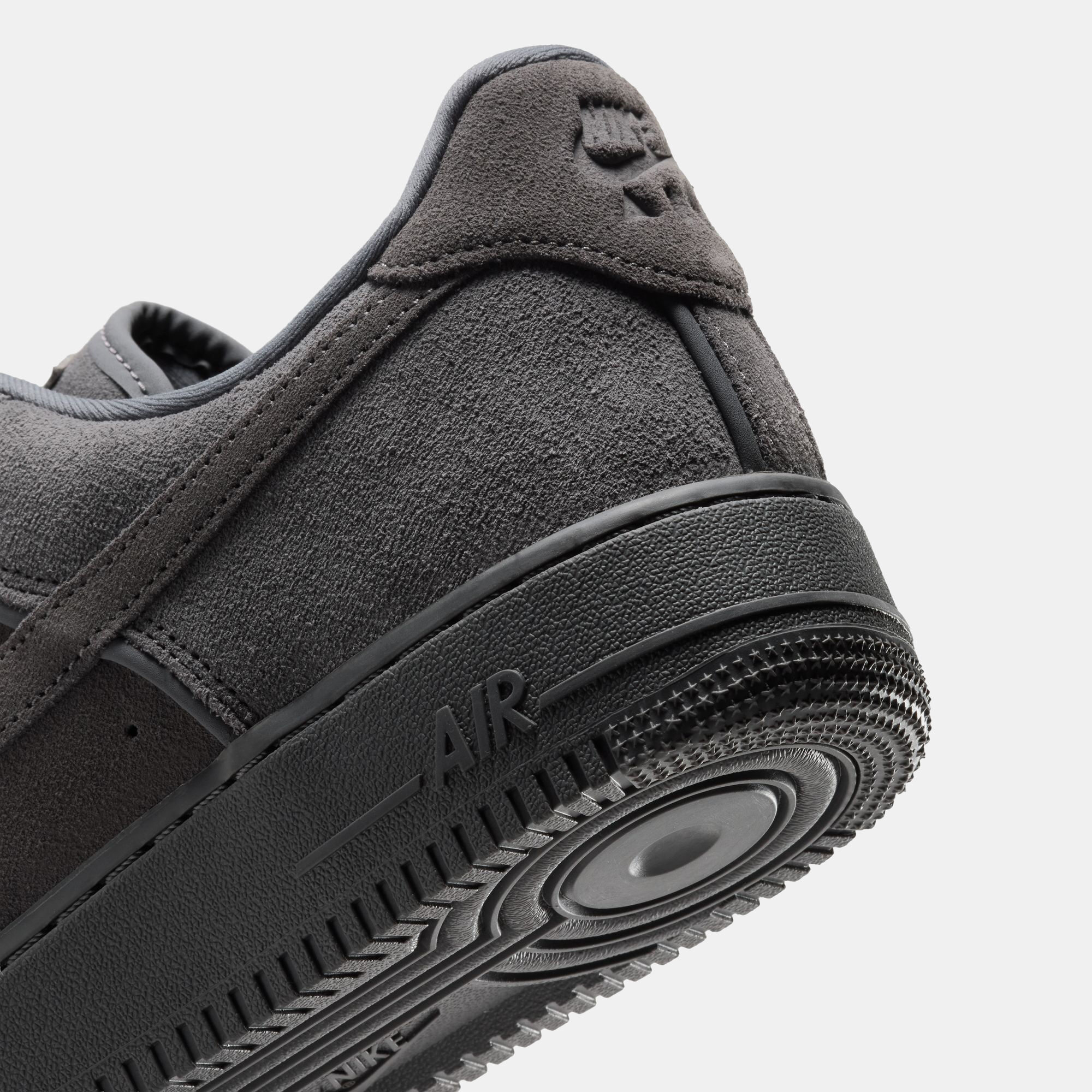 Nike Air Force 1 '07 LV8 image number 9