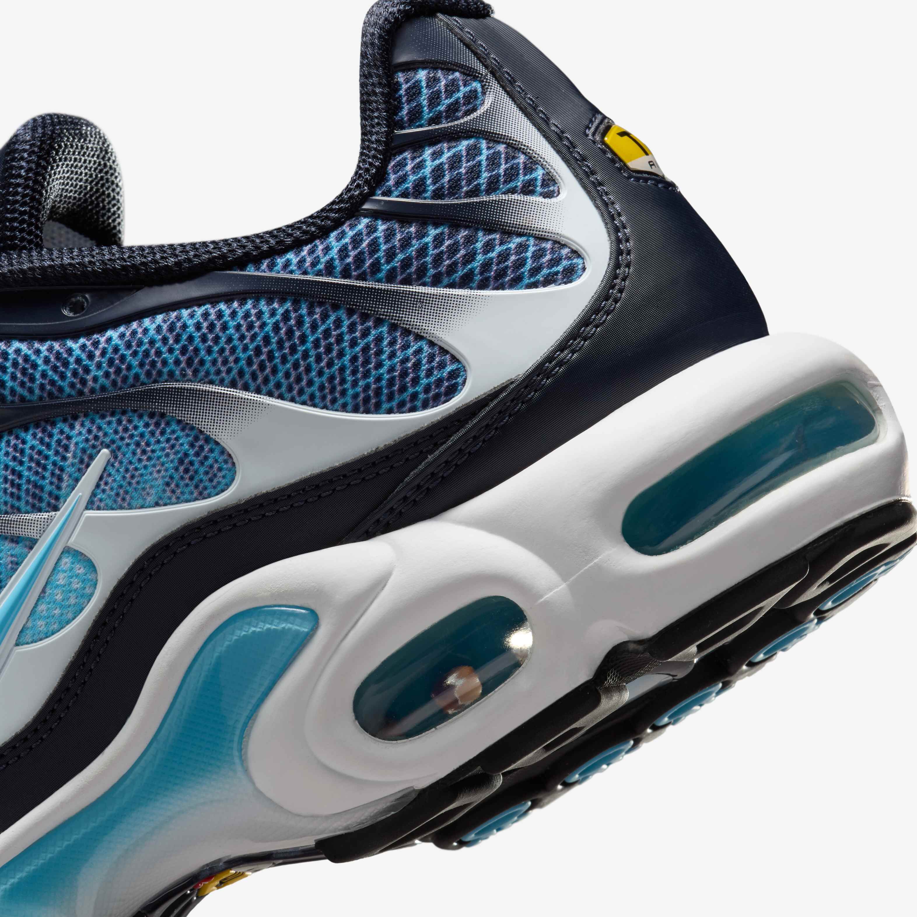 Nike Air Max Plus image number 7